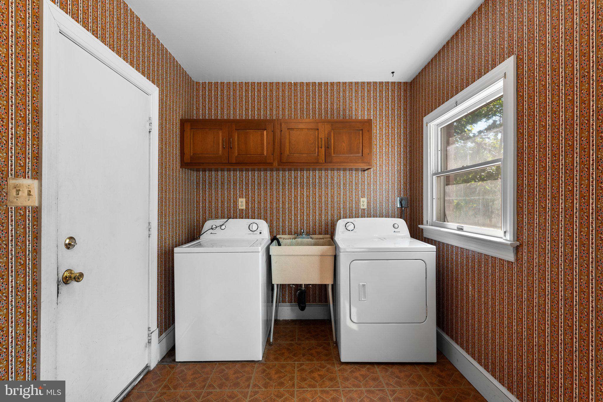 RIVERS EDGE - Residential