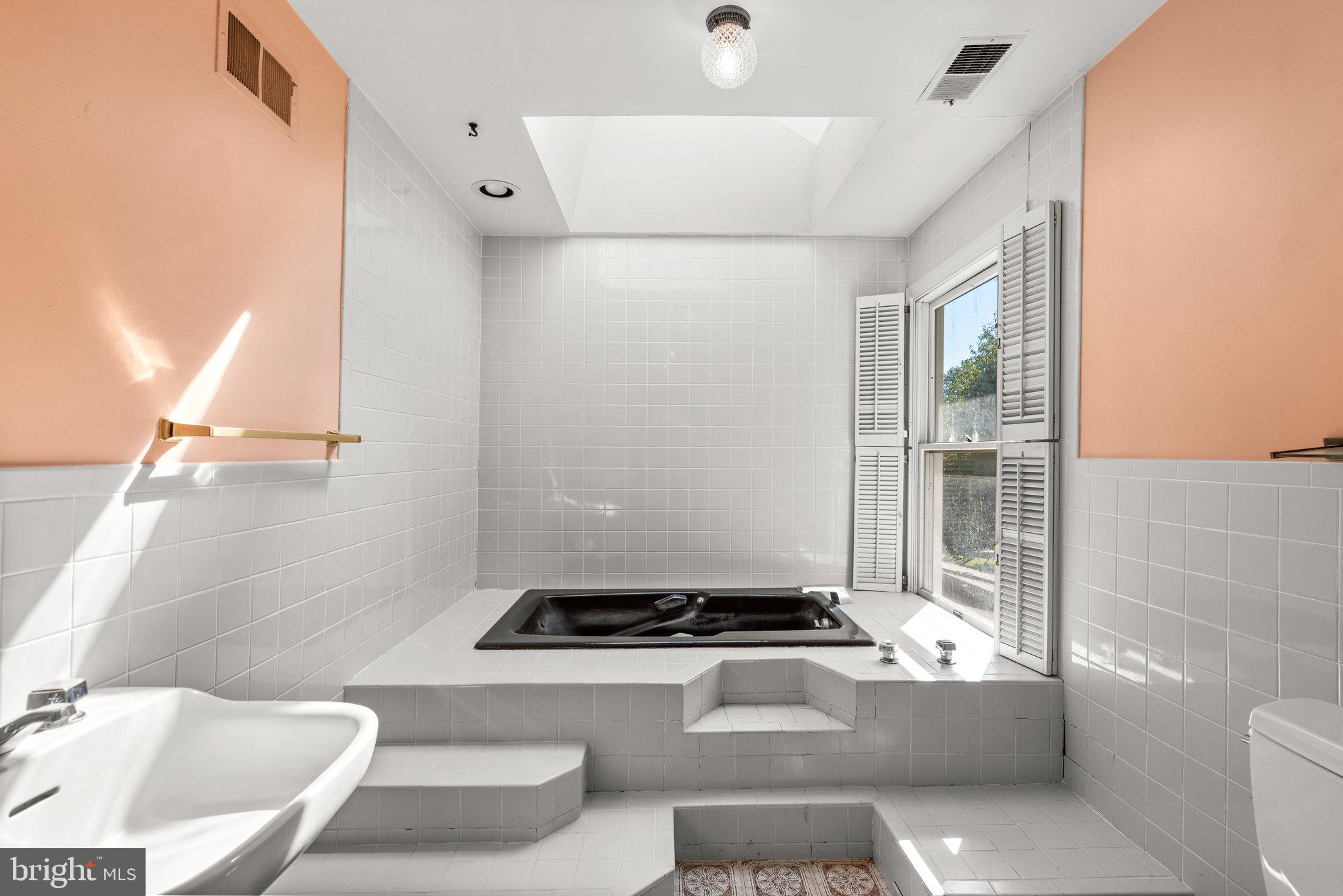 RIVERS EDGE - Residential