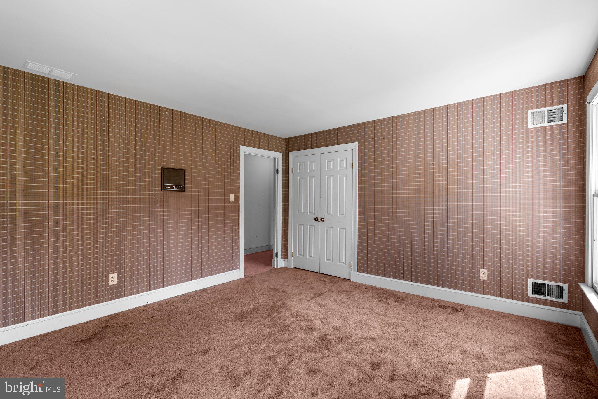 RIVERS EDGE - Residential