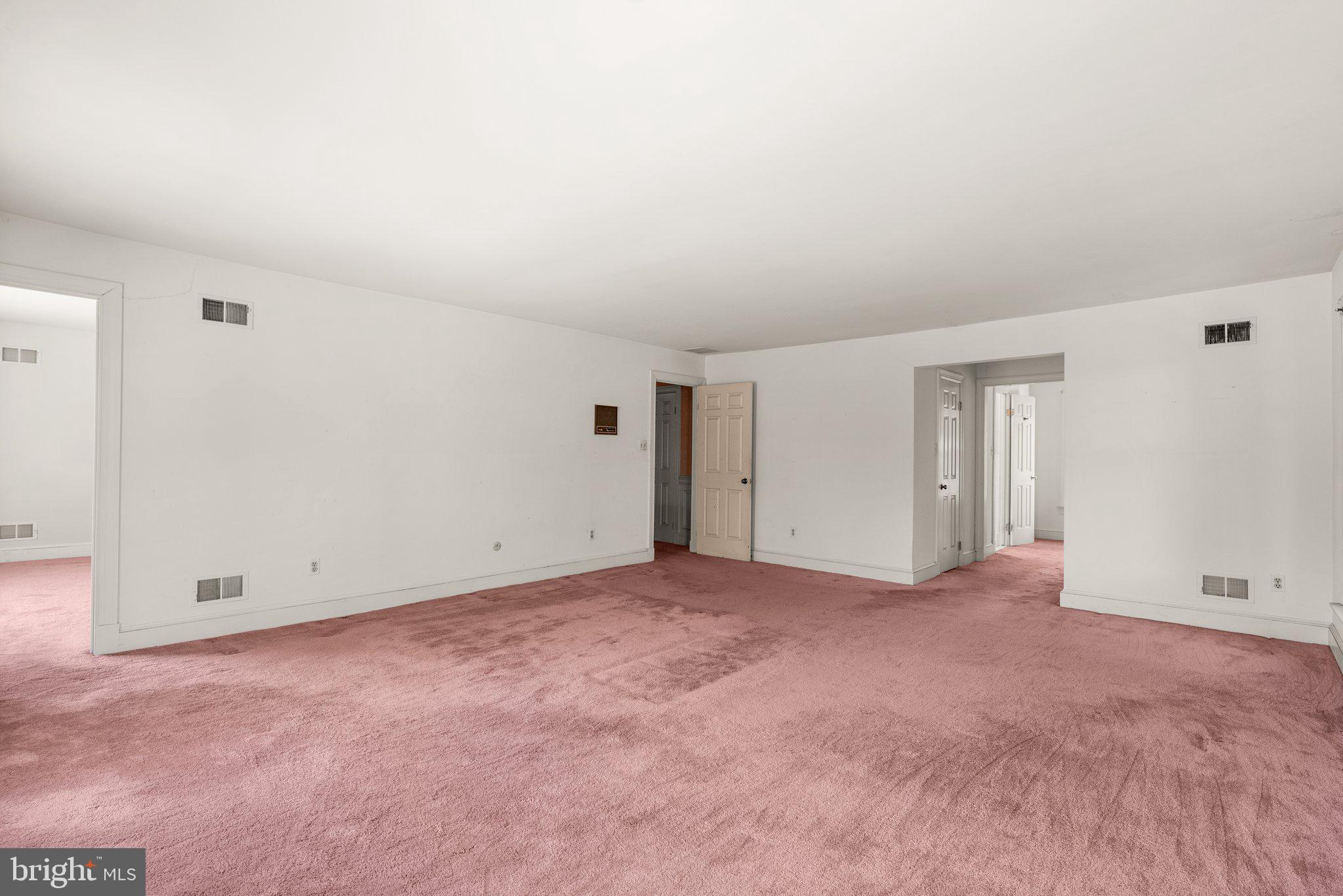 RIVERS EDGE - Residential