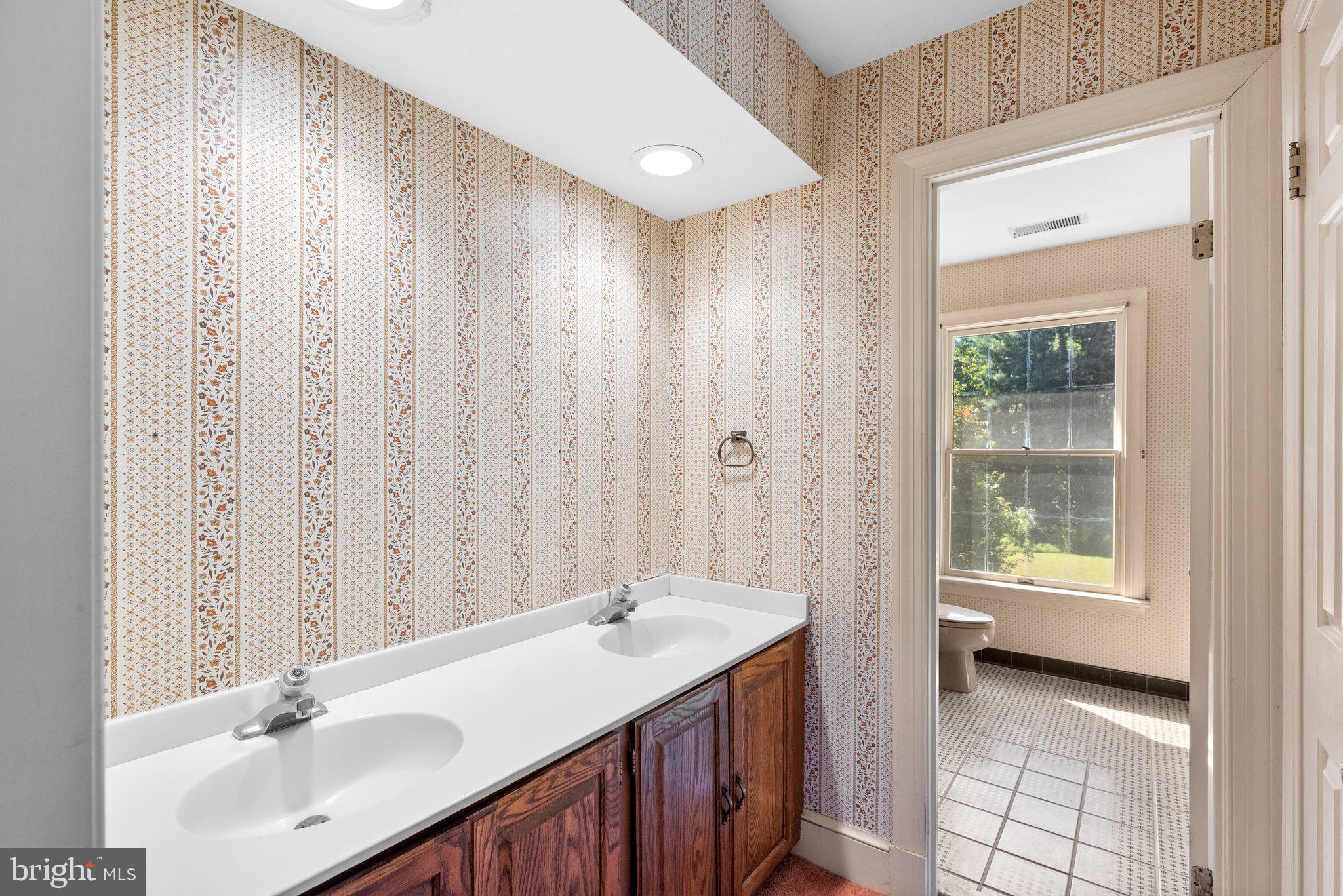 RIVERS EDGE - Residential