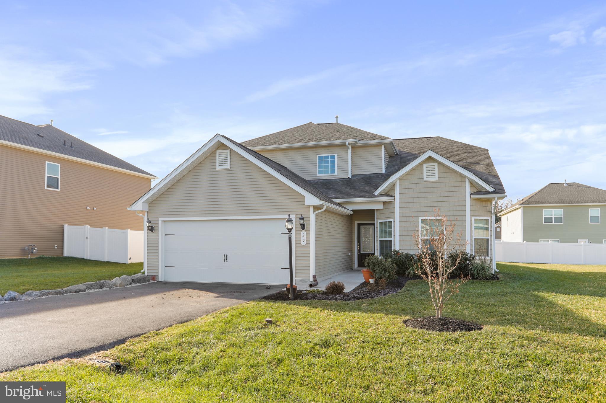 MCGINNIS POINT - Residential