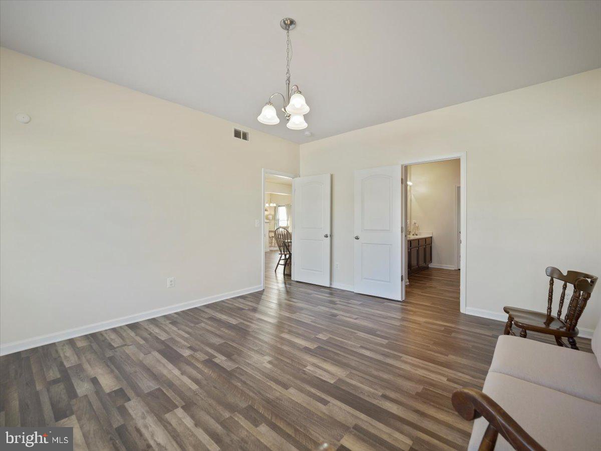 MCGINNIS POINT - Residential