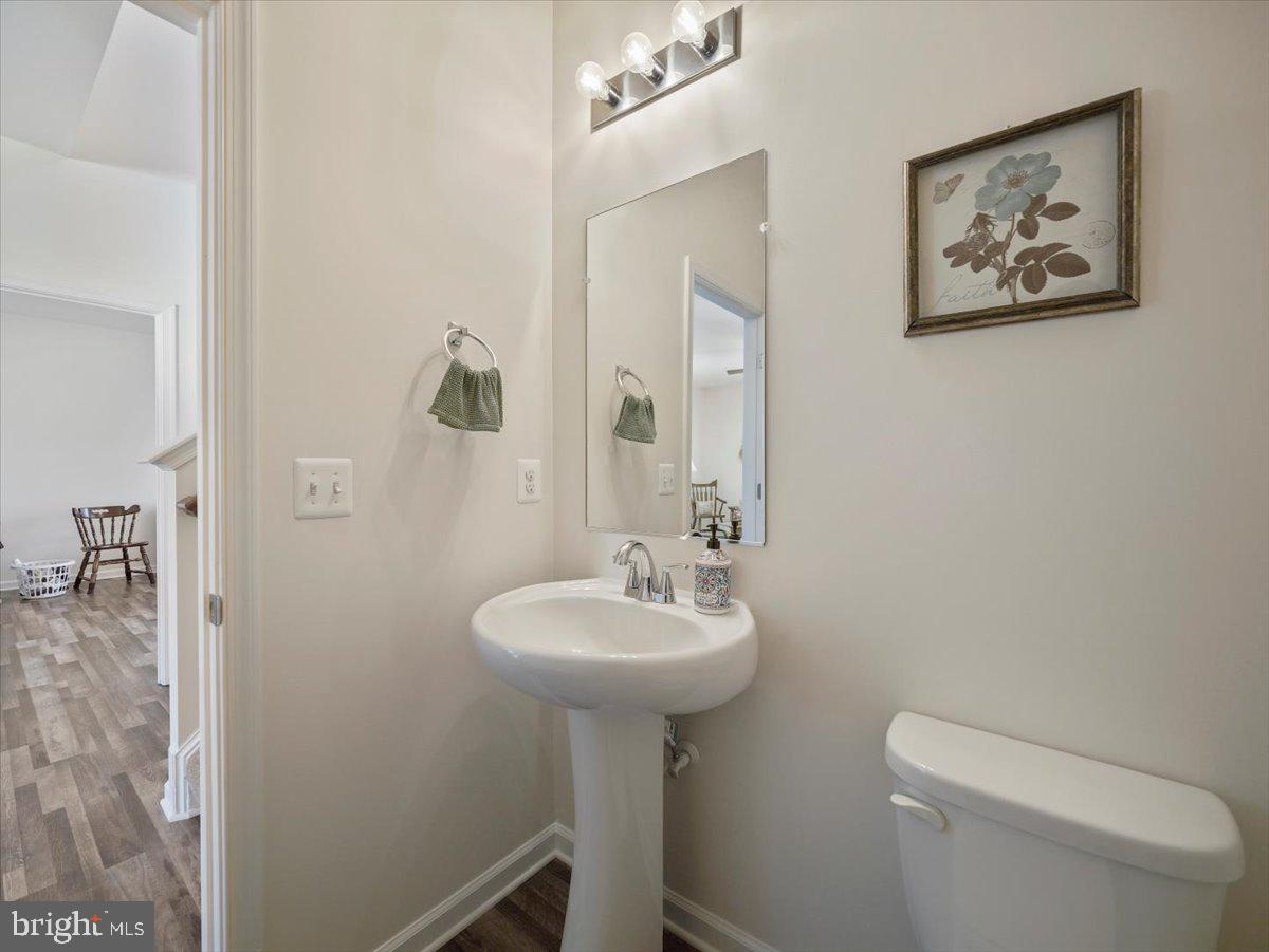 MCGINNIS POINT - Residential