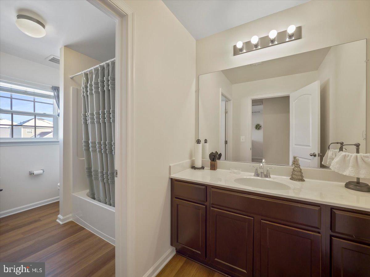 MCGINNIS POINT - Residential