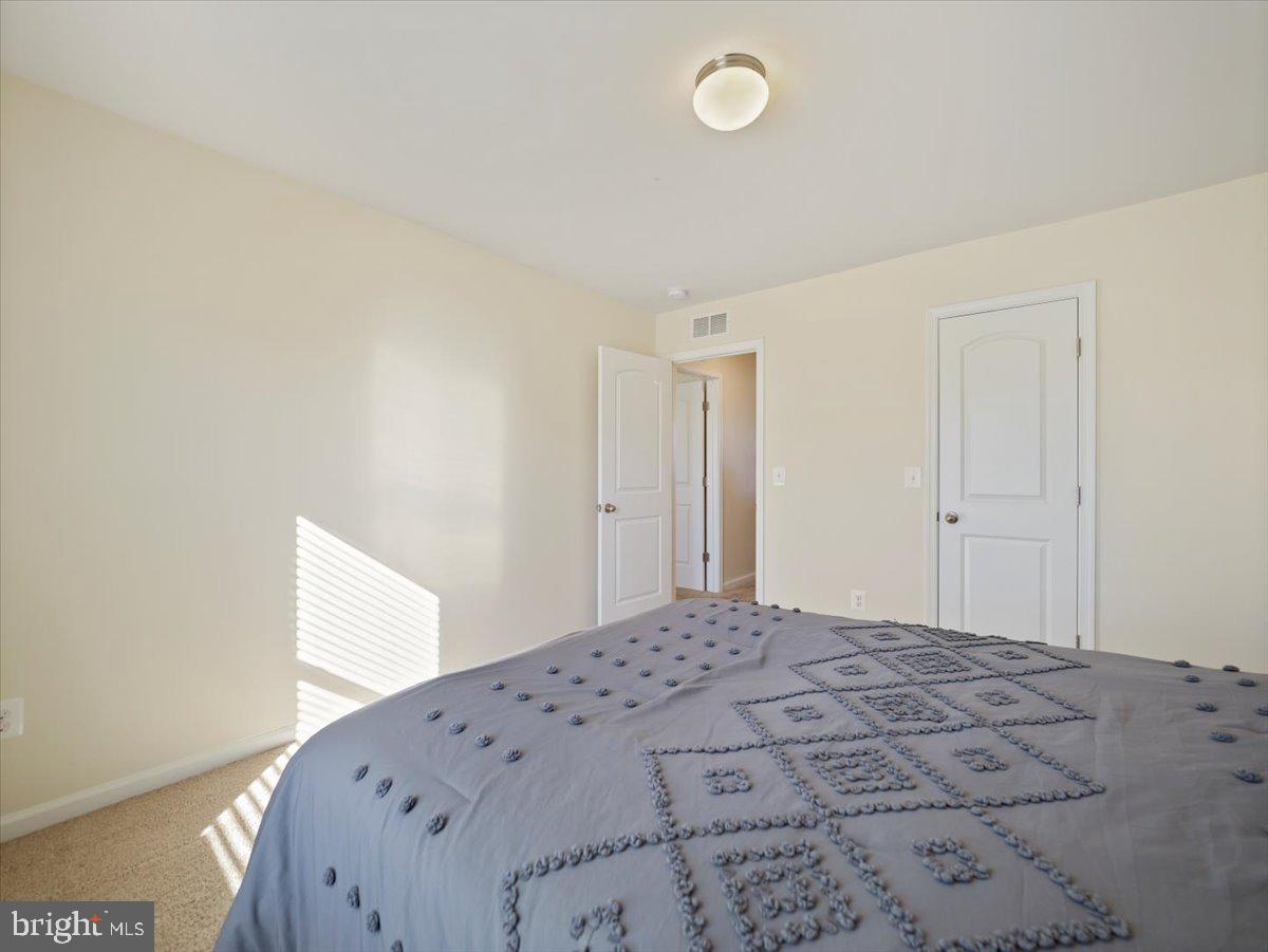 MCGINNIS POINT - Residential