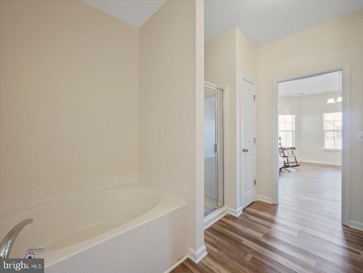 MCGINNIS POINT - Residential