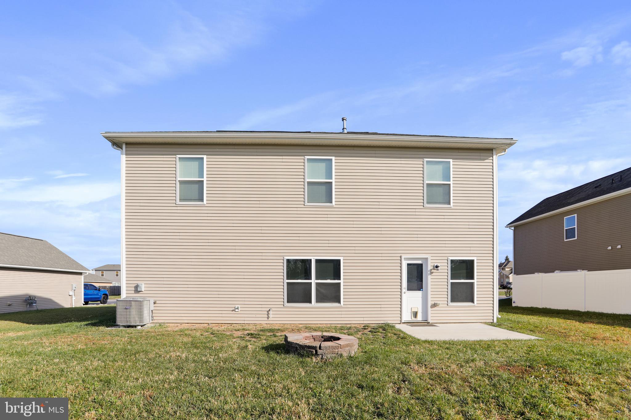 MCGINNIS POINT - Residential