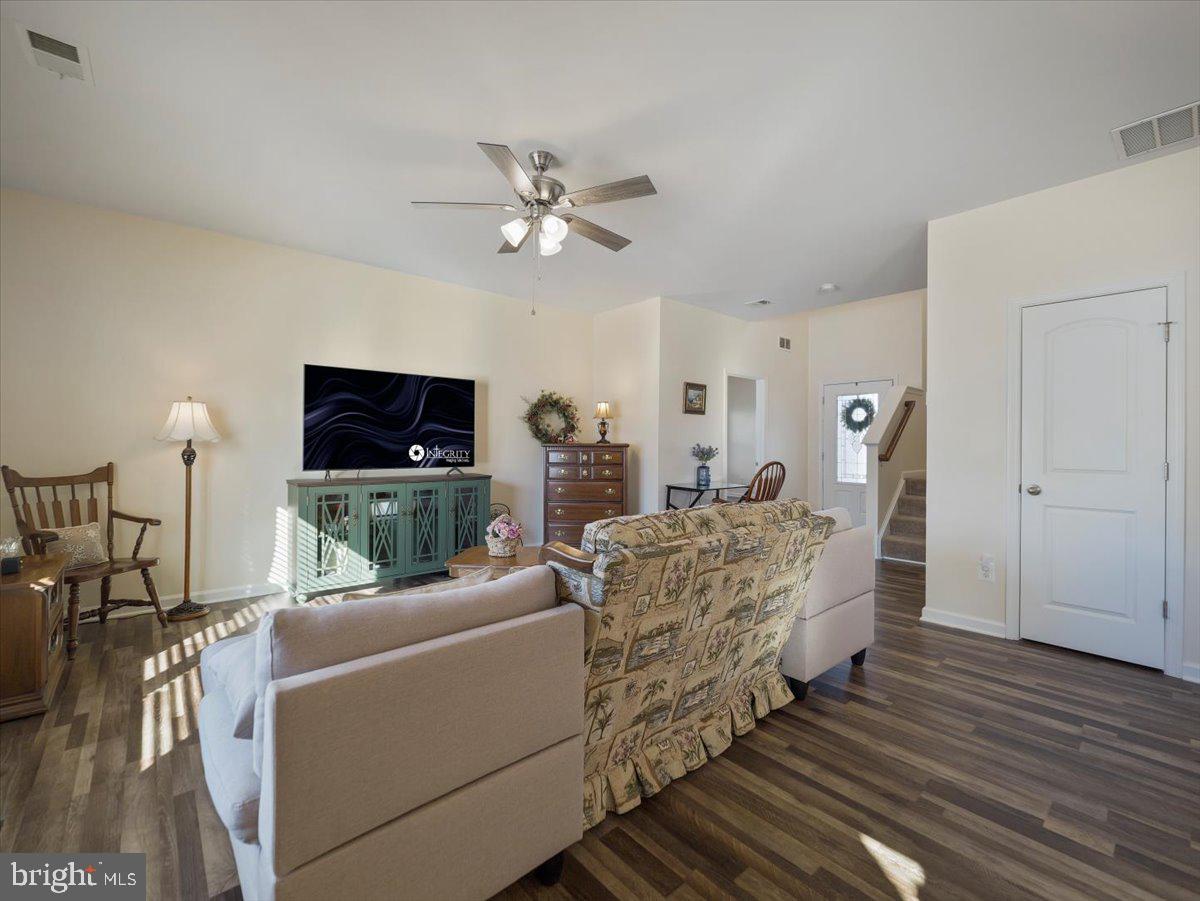 MCGINNIS POINT - Residential