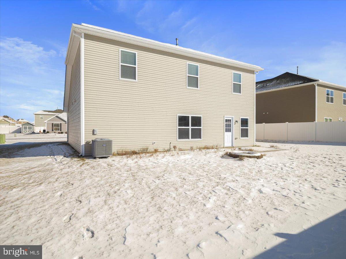 MCGINNIS POINT - Residential