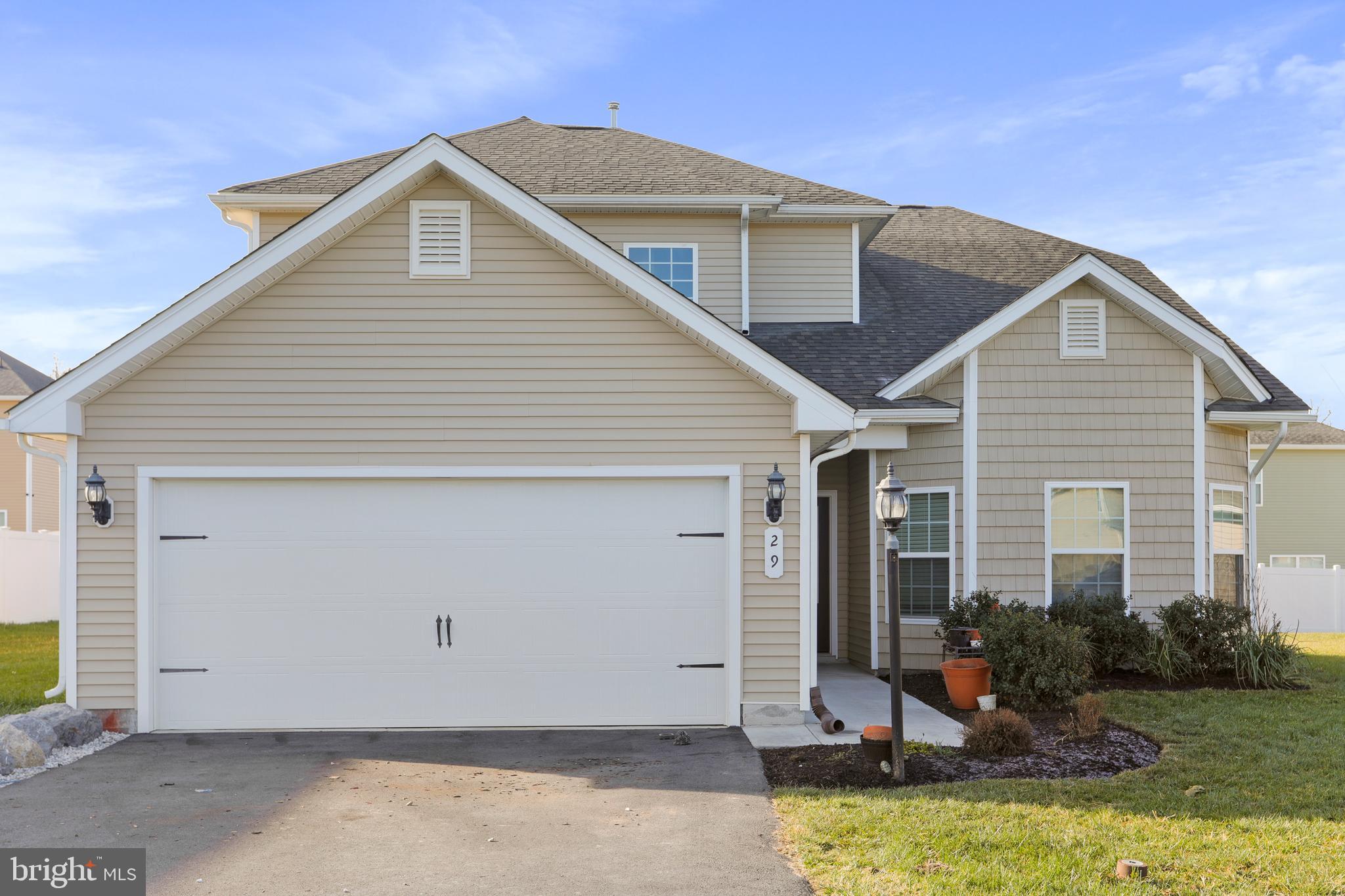 MCGINNIS POINT - Residential