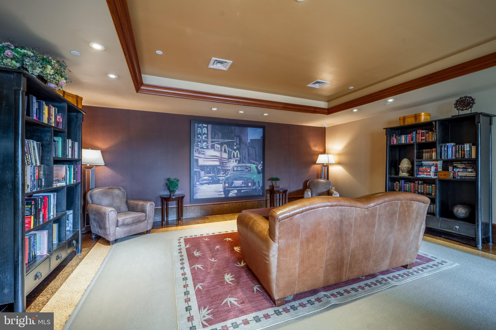 CARLTON HOUSE - Residential Lease