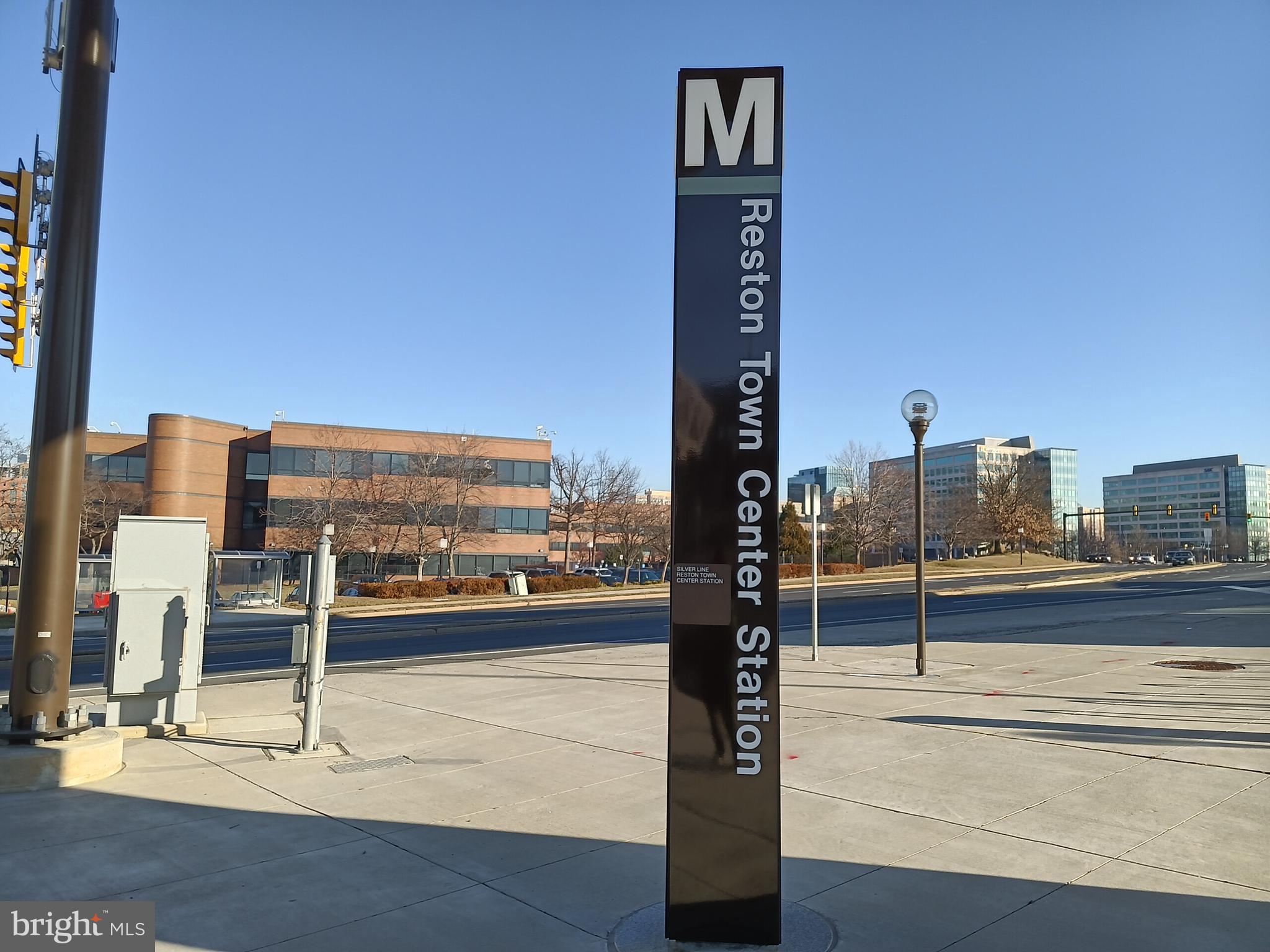 CARLTON HOUSE - Residential Lease