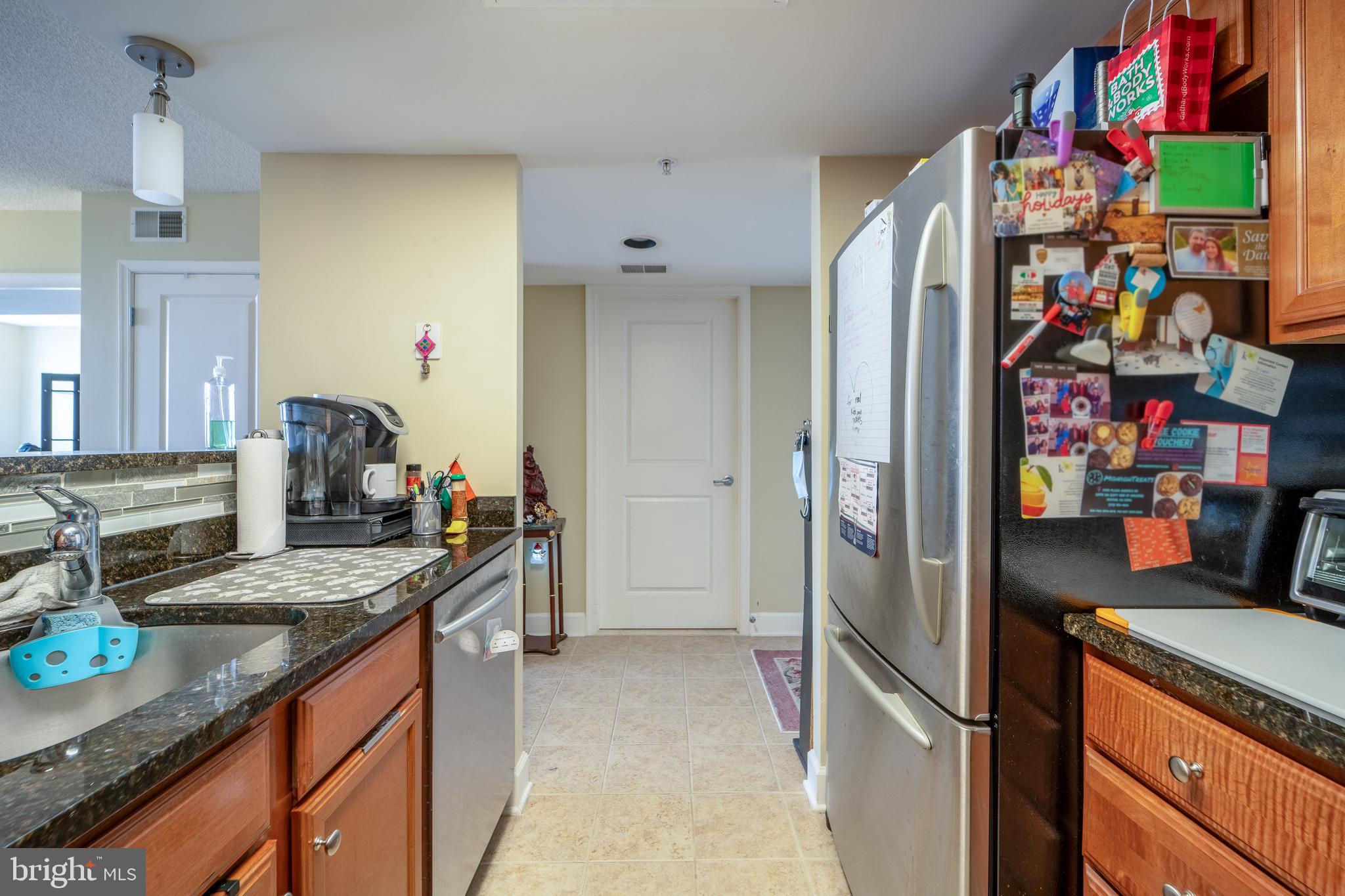 CARLTON HOUSE - Residential Lease