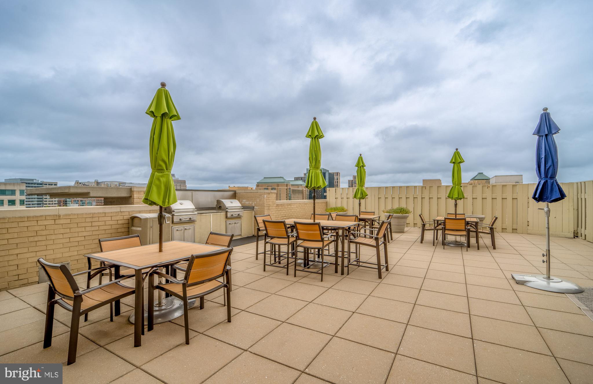 CARLTON HOUSE - Residential Lease