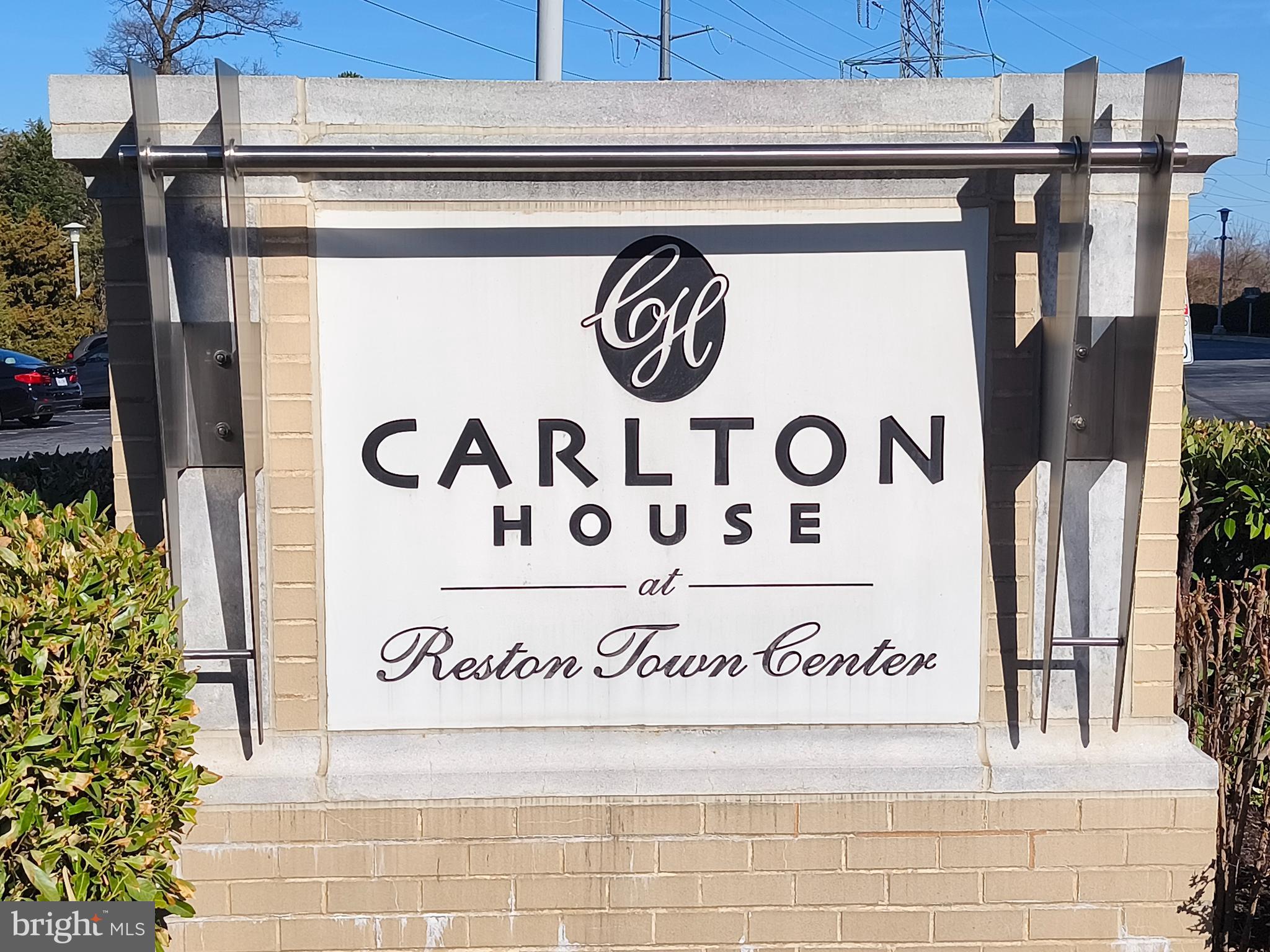 CARLTON HOUSE - Residential Lease