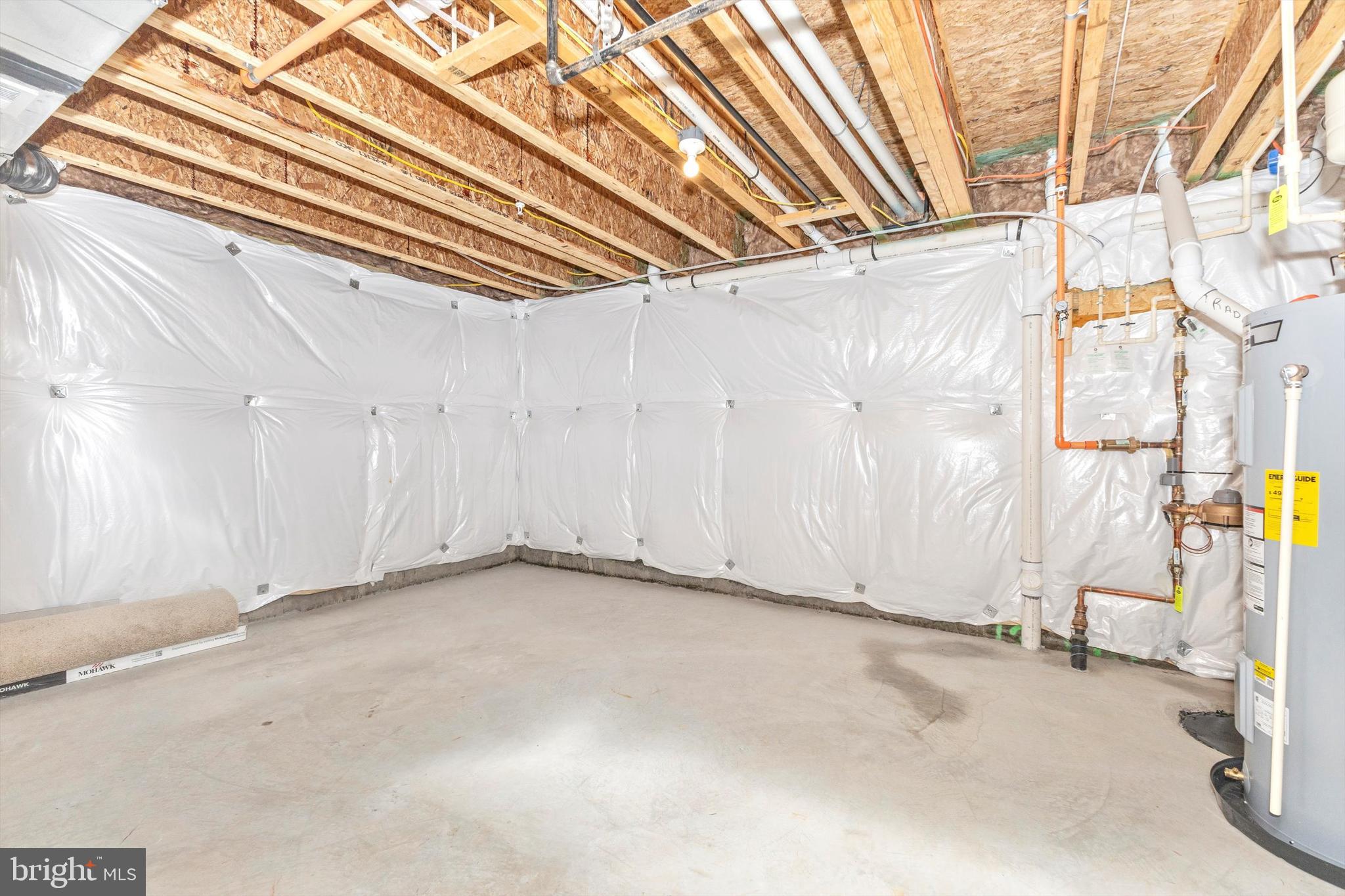 RENN QUARTER - Residential Lease