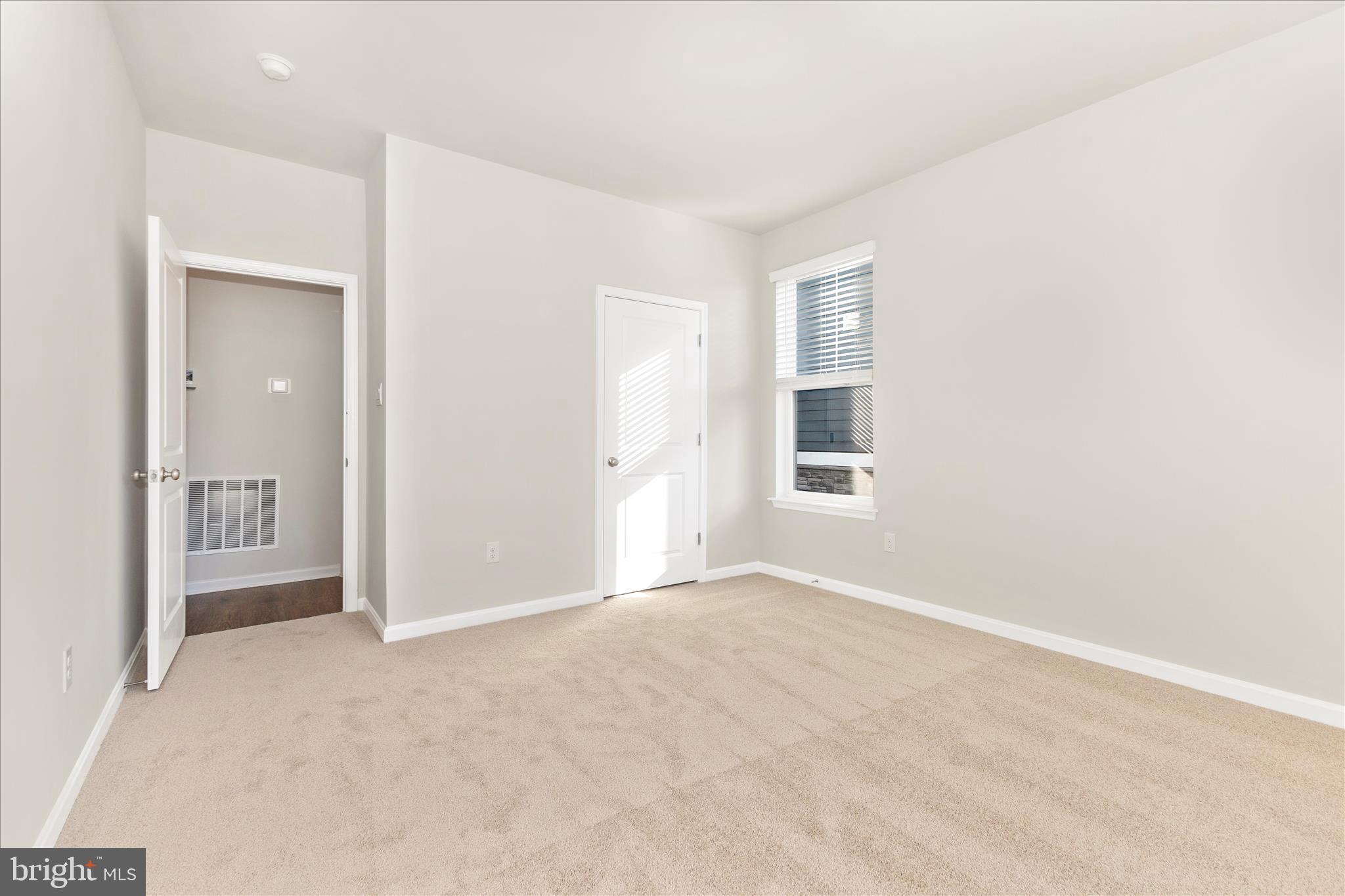 RENN QUARTER - Residential Lease