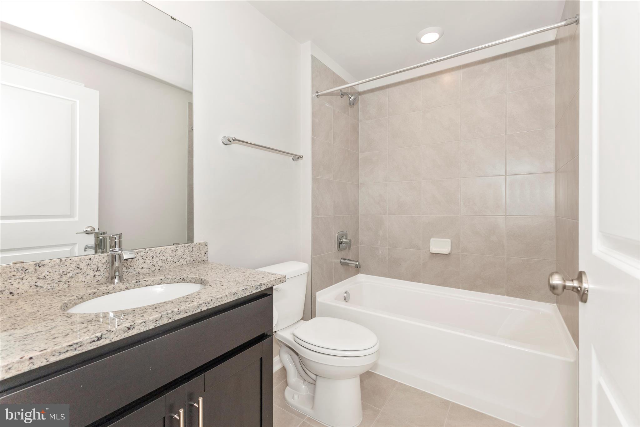 RENN QUARTER - Residential Lease