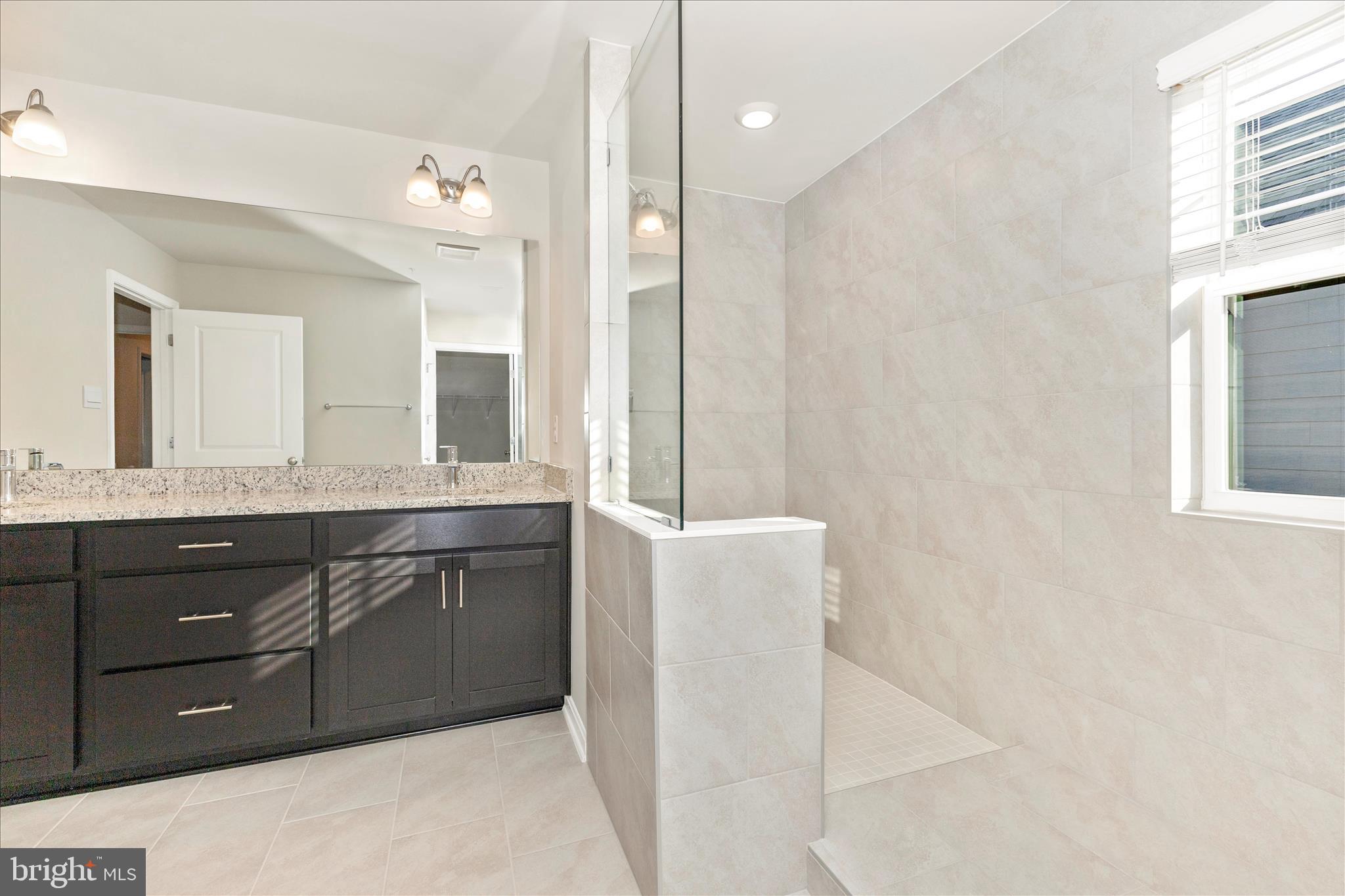 RENN QUARTER - Residential Lease