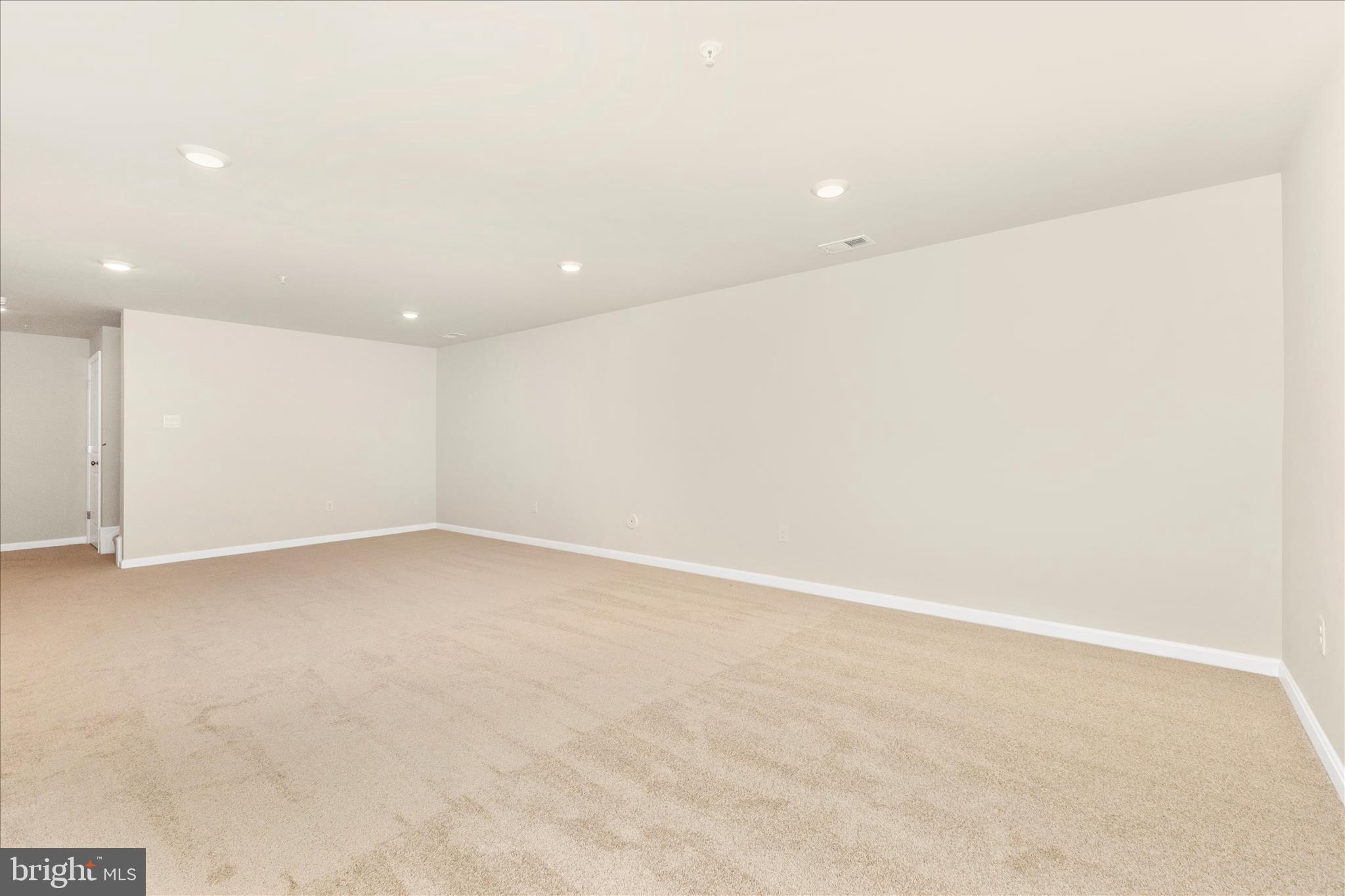 RENN QUARTER - Residential Lease