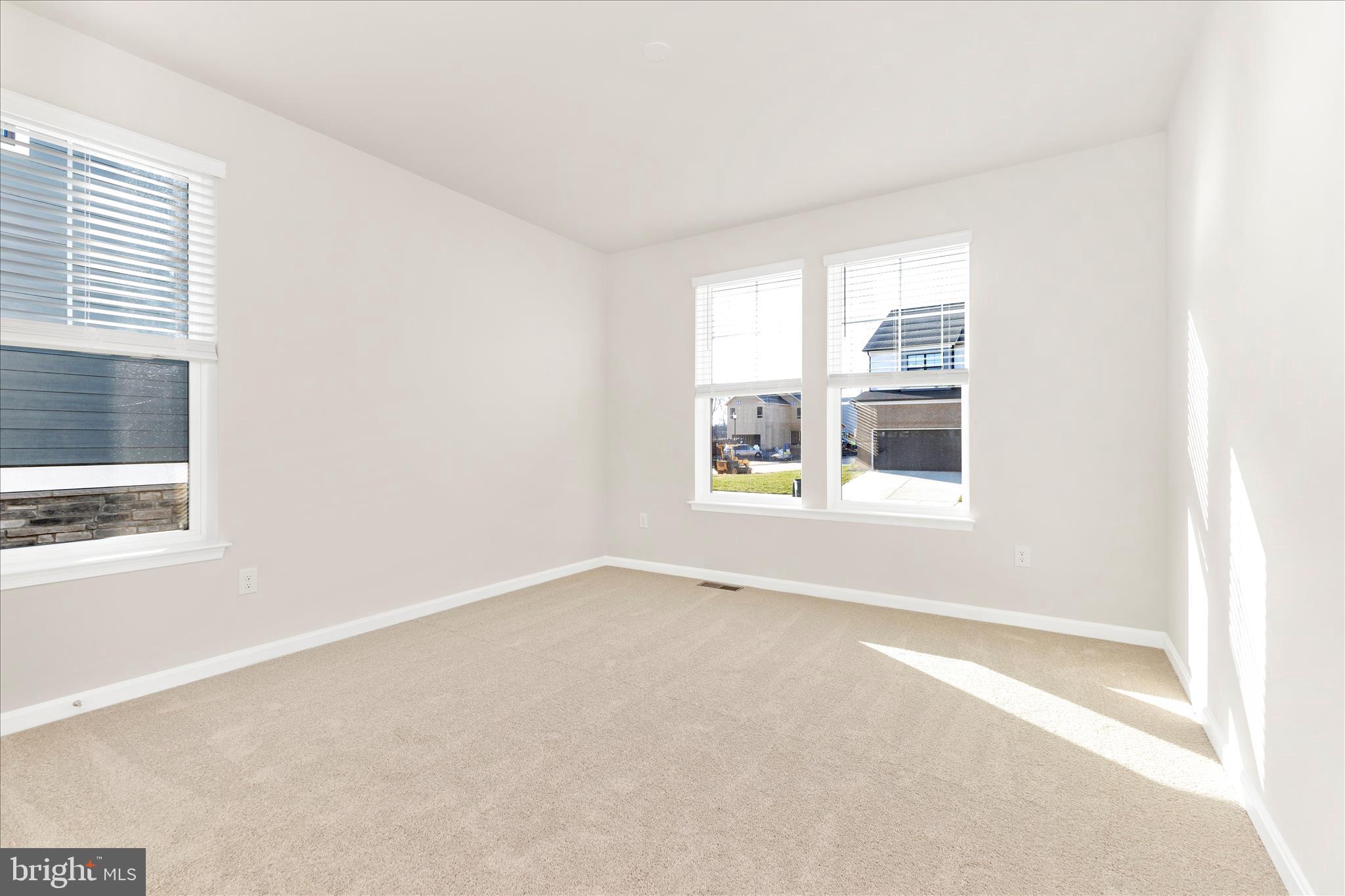 RENN QUARTER - Residential Lease