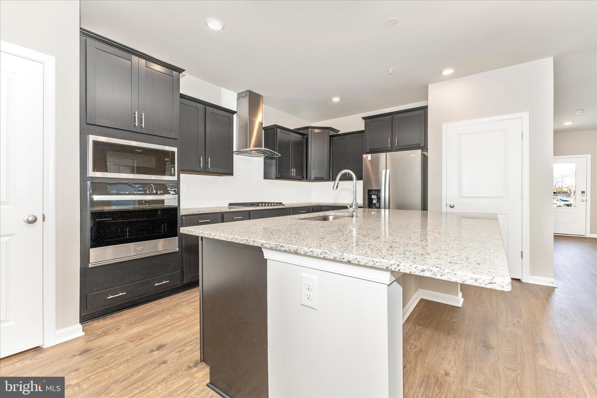 RENN QUARTER - Residential Lease