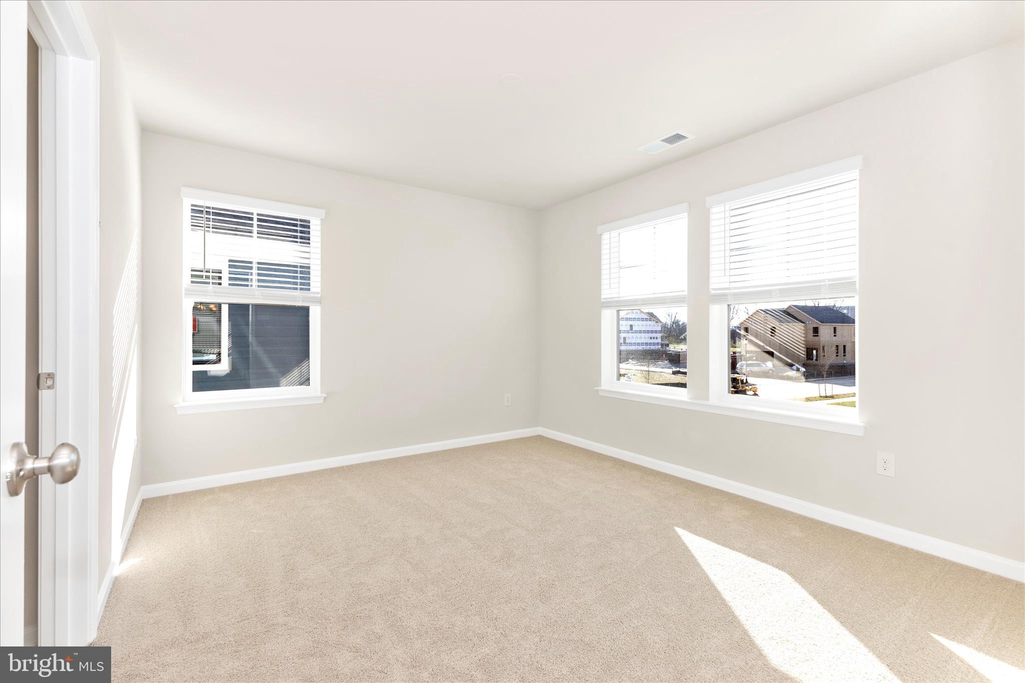 RENN QUARTER - Residential Lease