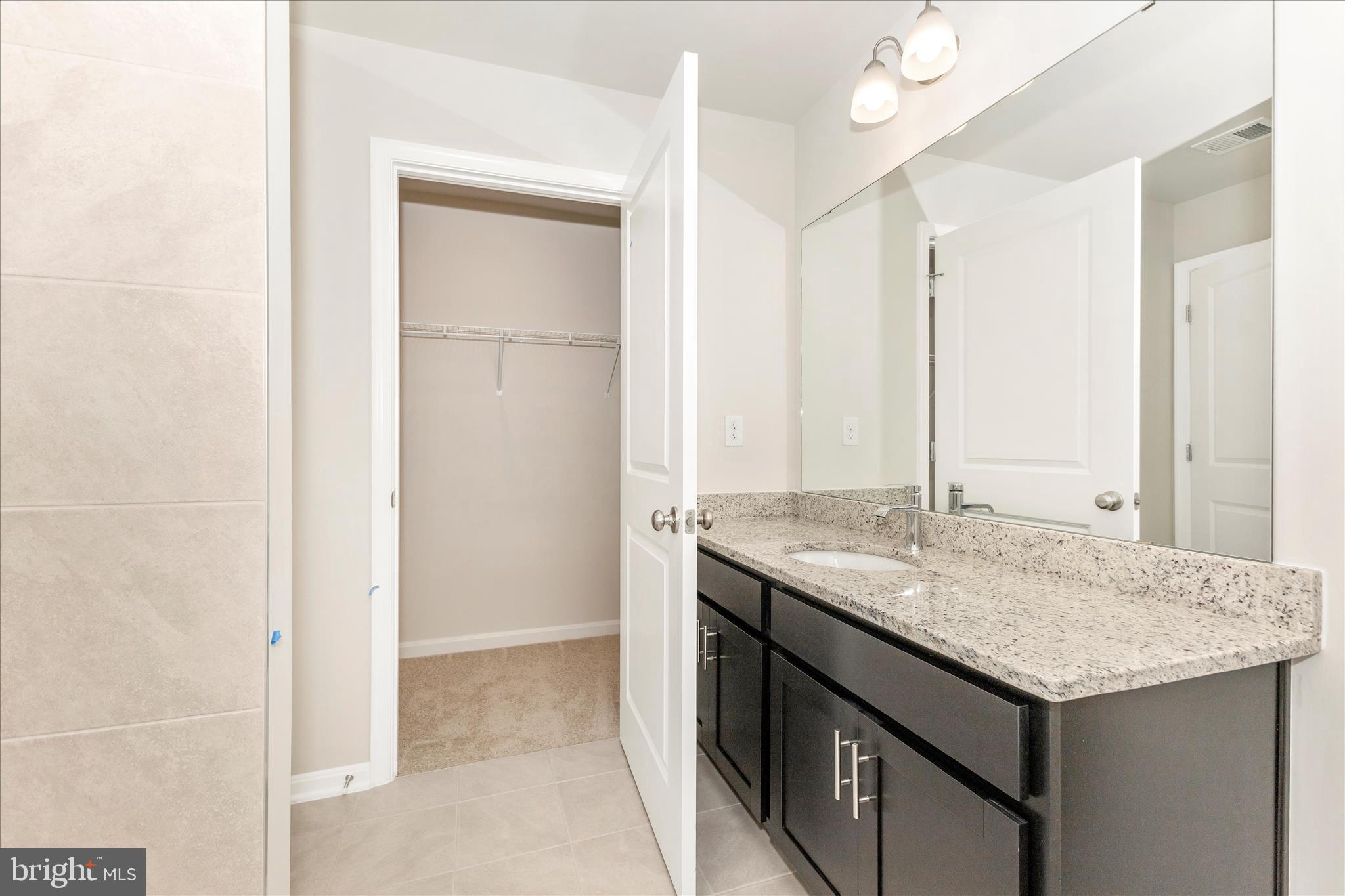 RENN QUARTER - Residential Lease