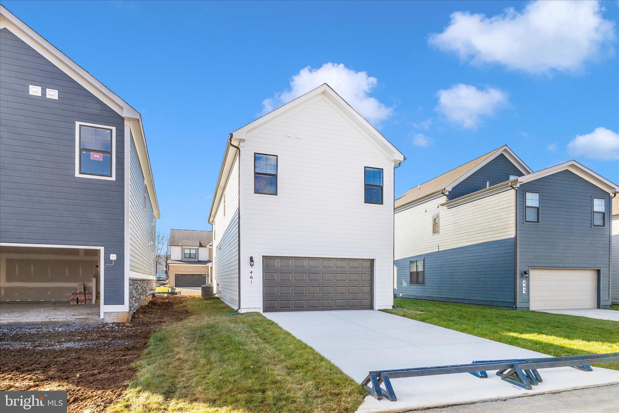 RENN QUARTER - Residential Lease