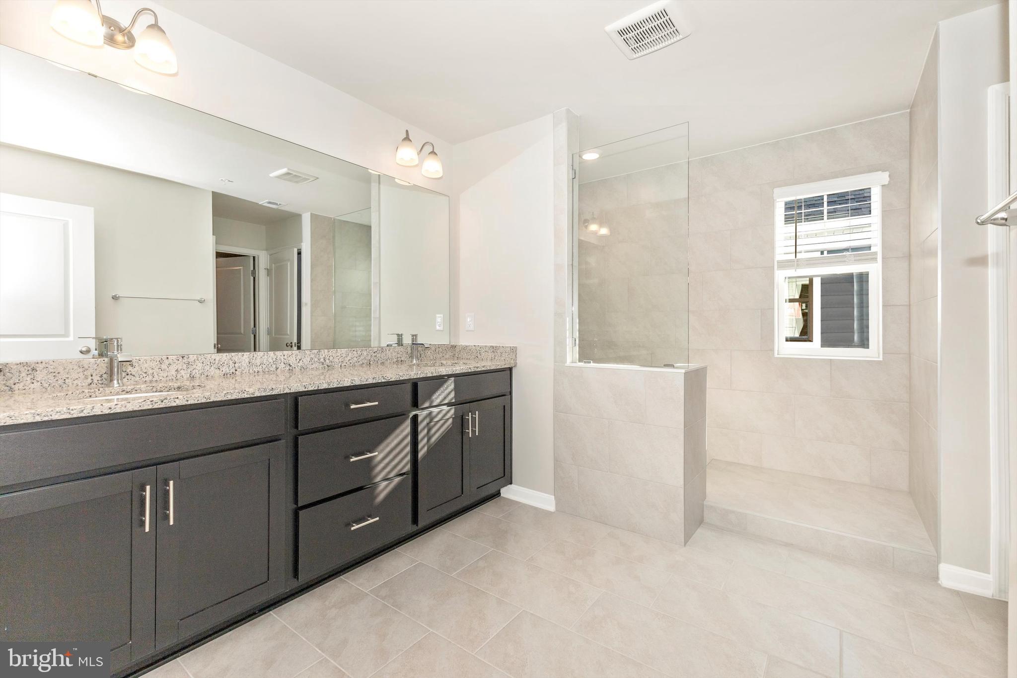 RENN QUARTER - Residential Lease