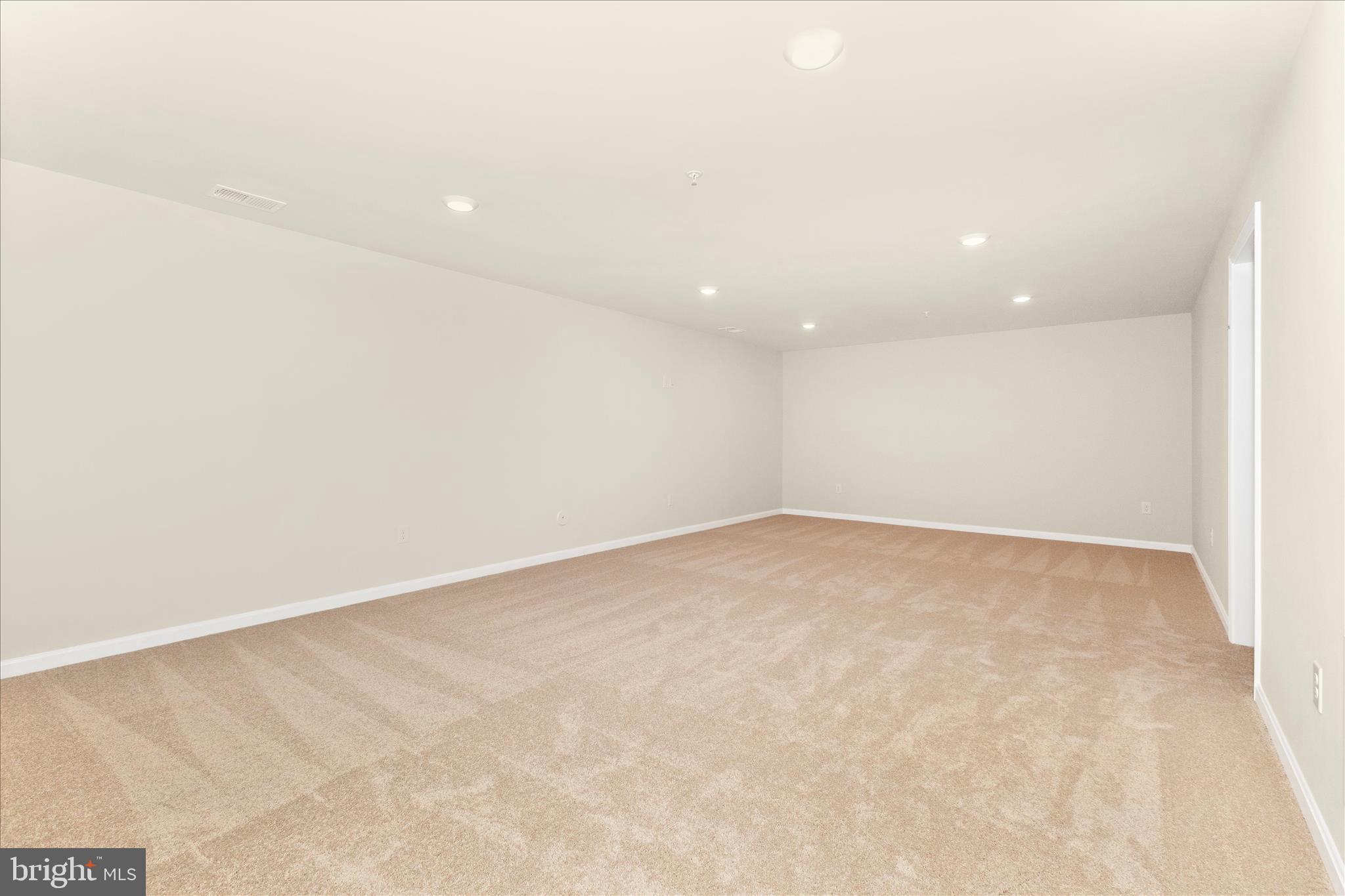 RENN QUARTER - Residential Lease