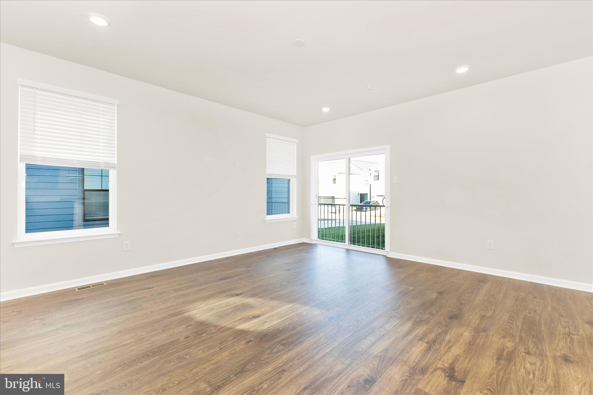 RENN QUARTER - Residential Lease