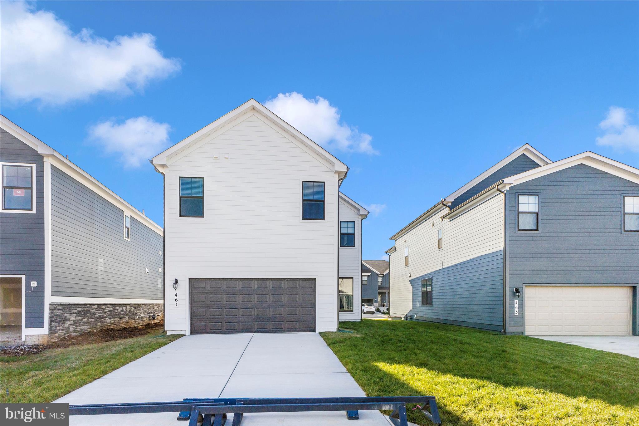 RENN QUARTER - Residential Lease