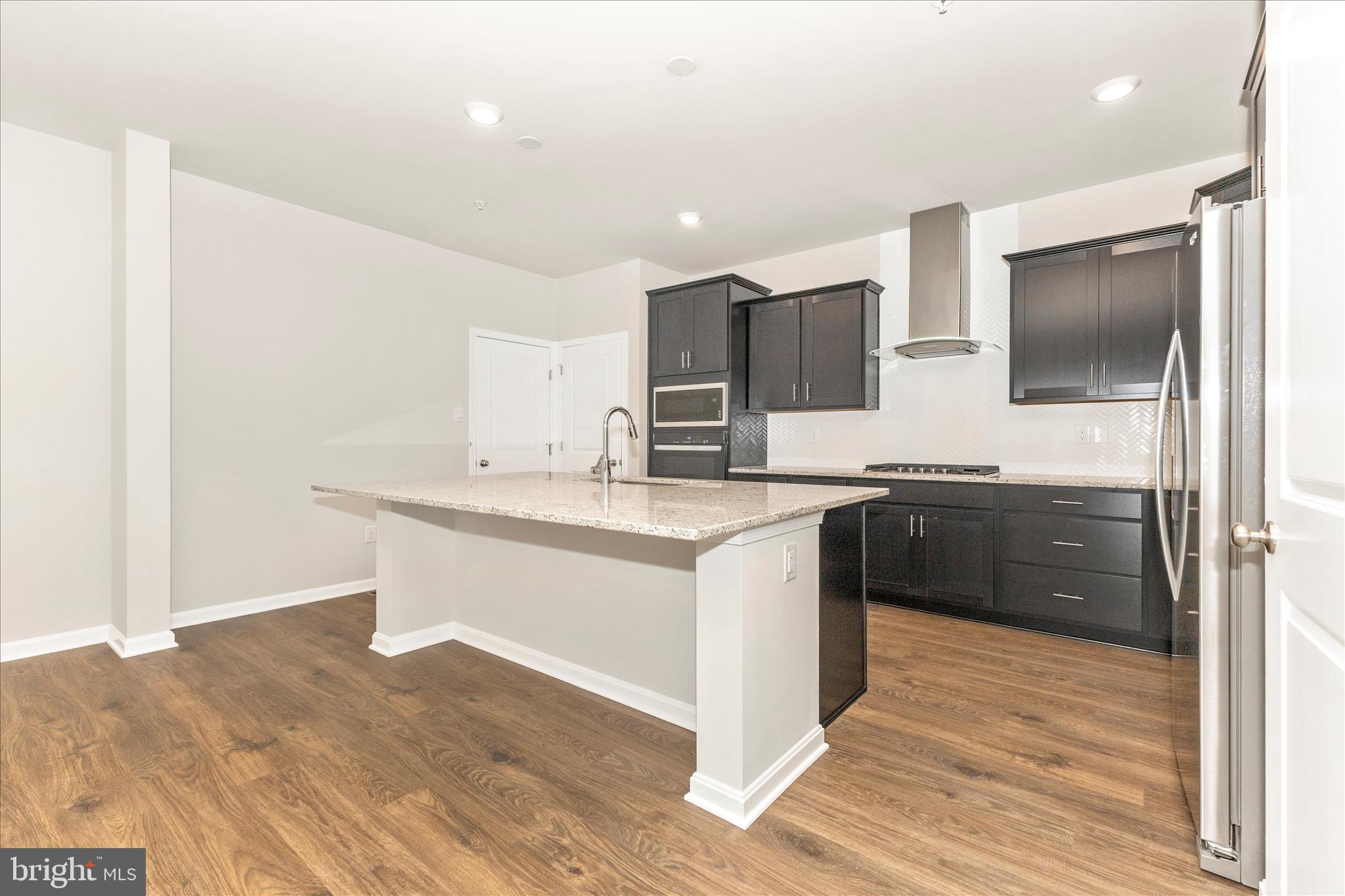 RENN QUARTER - Residential Lease