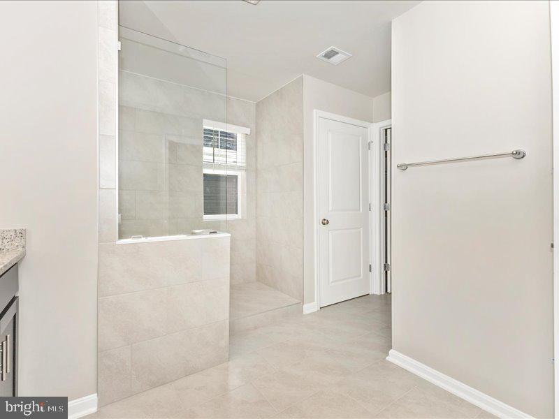 RENN QUARTER - Residential Lease