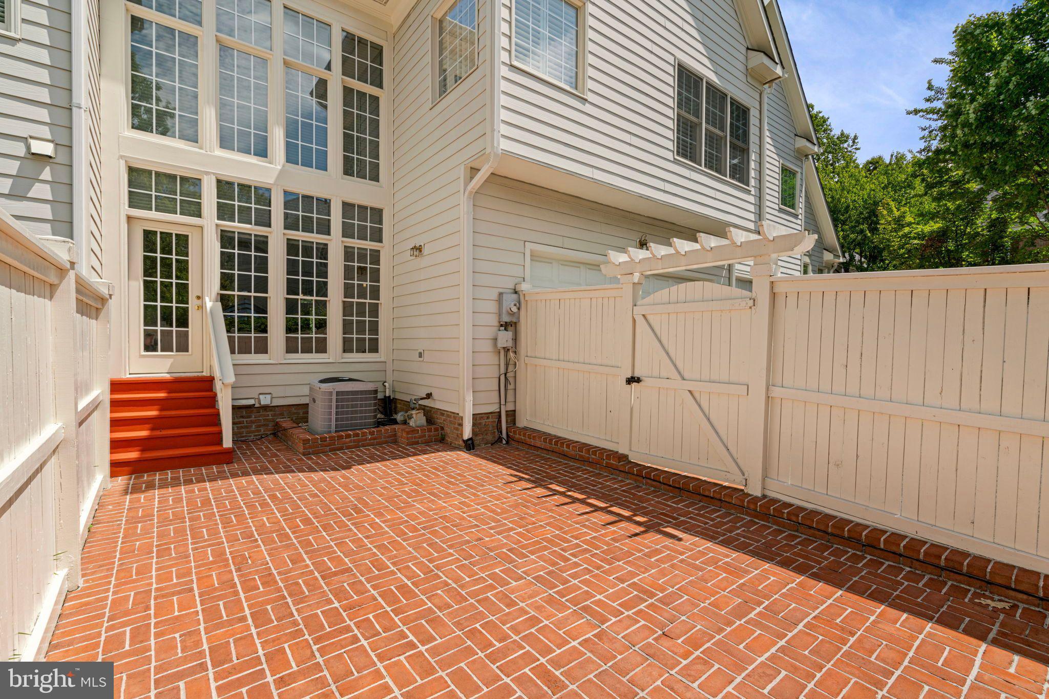 FARRCROFT - Residential