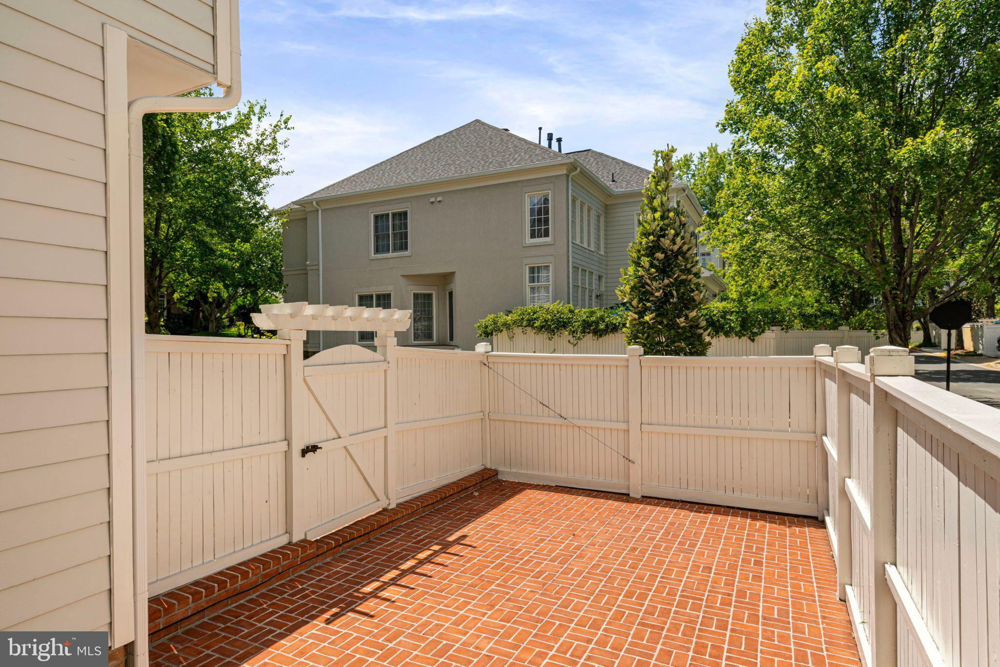 FARRCROFT - Residential