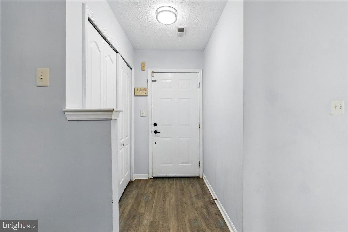 LAUREL GLEN - Residential