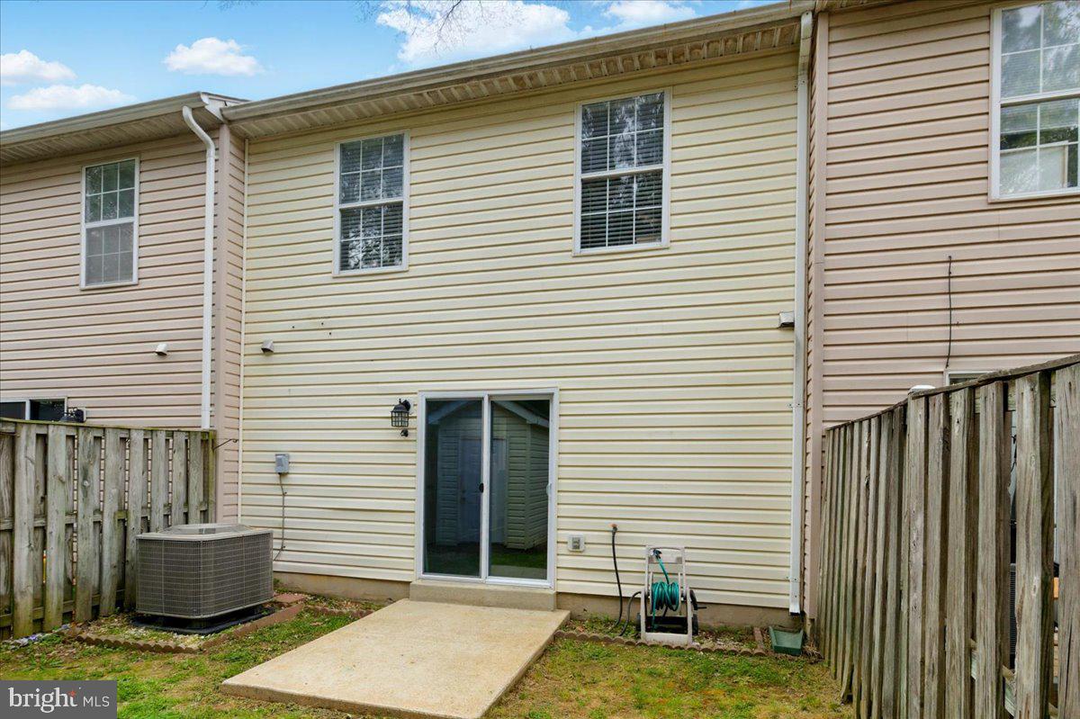 LAUREL GLEN - Residential