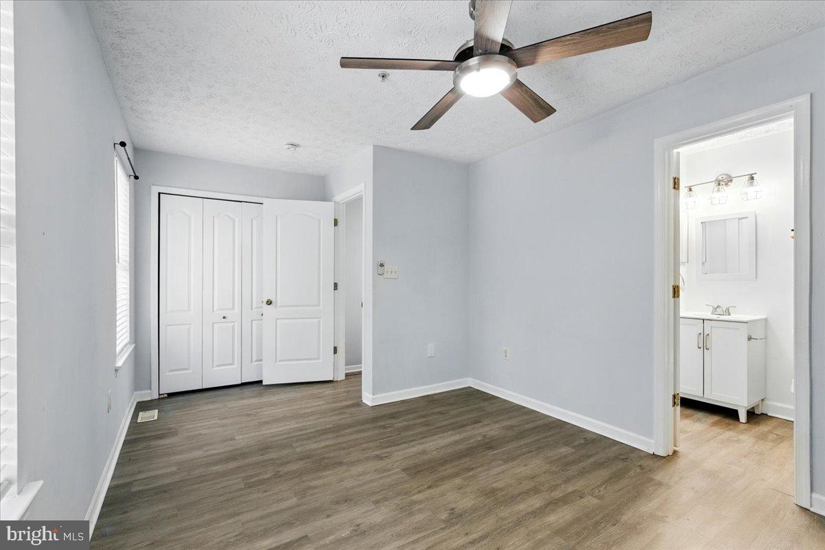 LAUREL GLEN - Residential