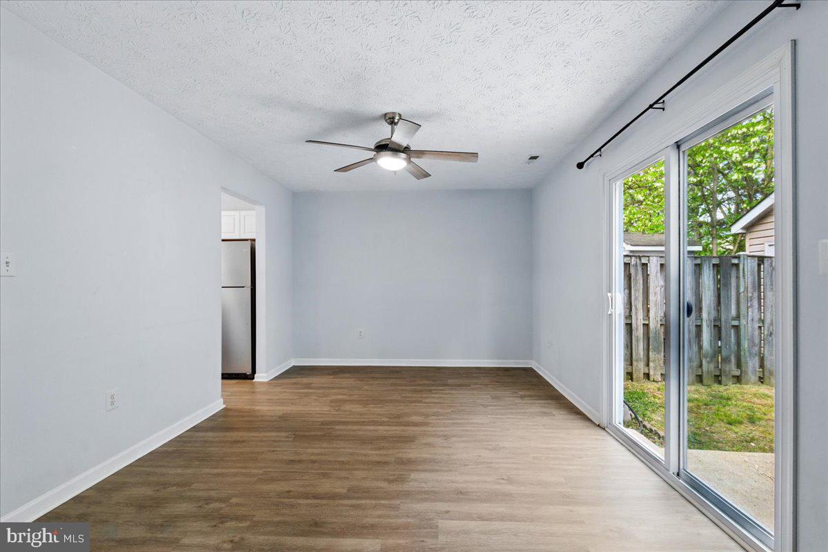 LAUREL GLEN - Residential