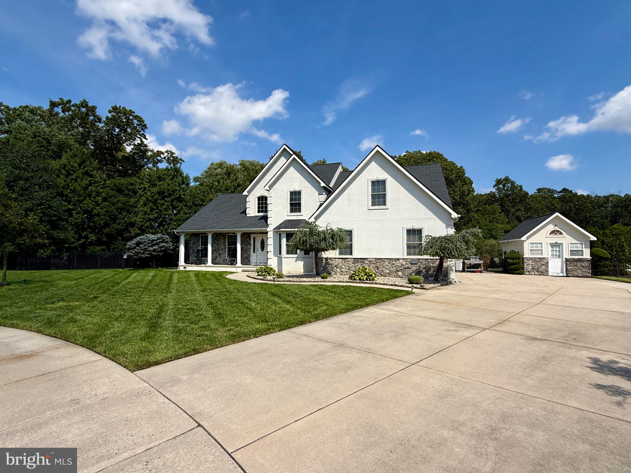 2329 BELLA ROSA COURT