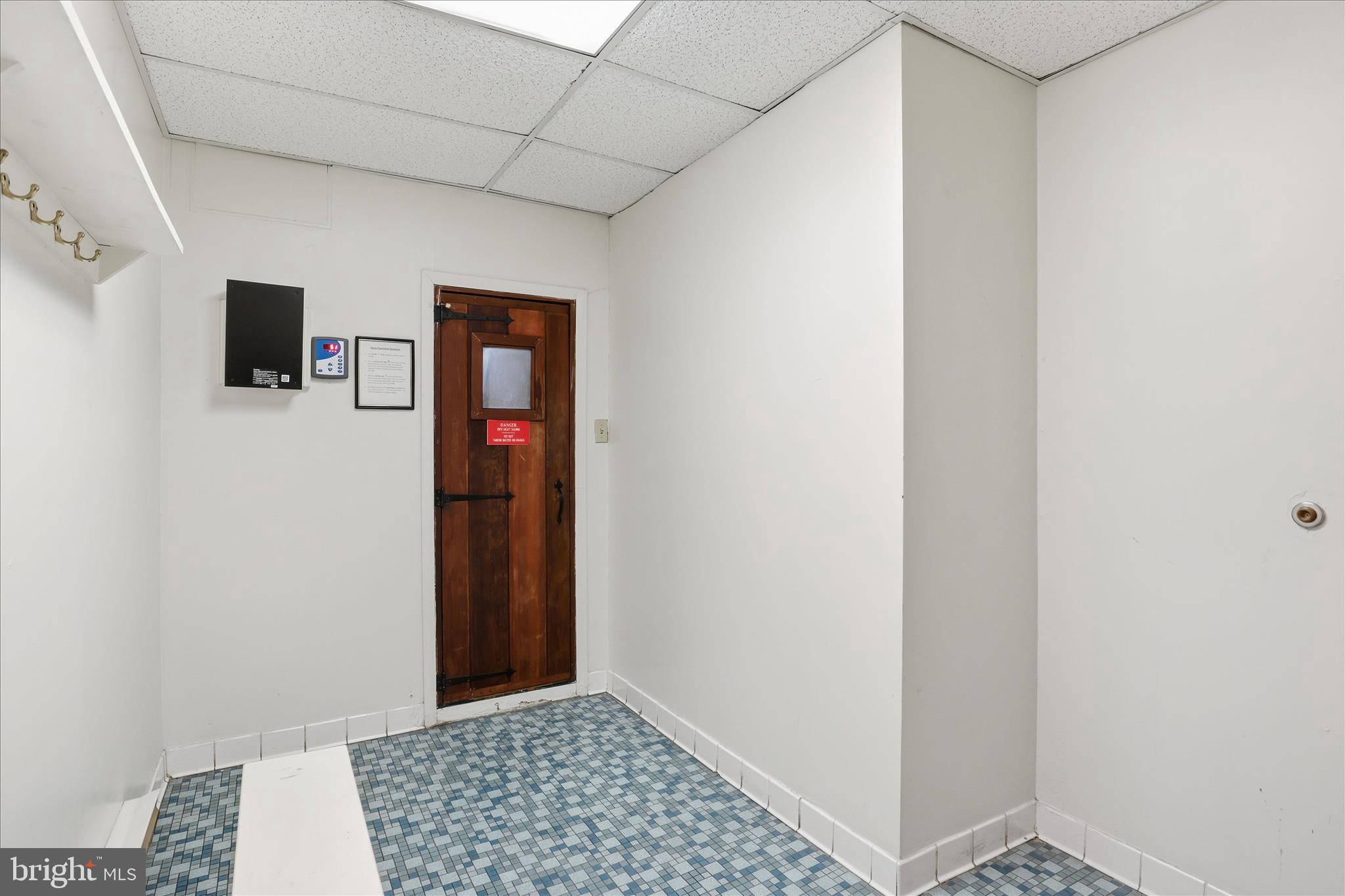 MARINA TOWERS - Residential