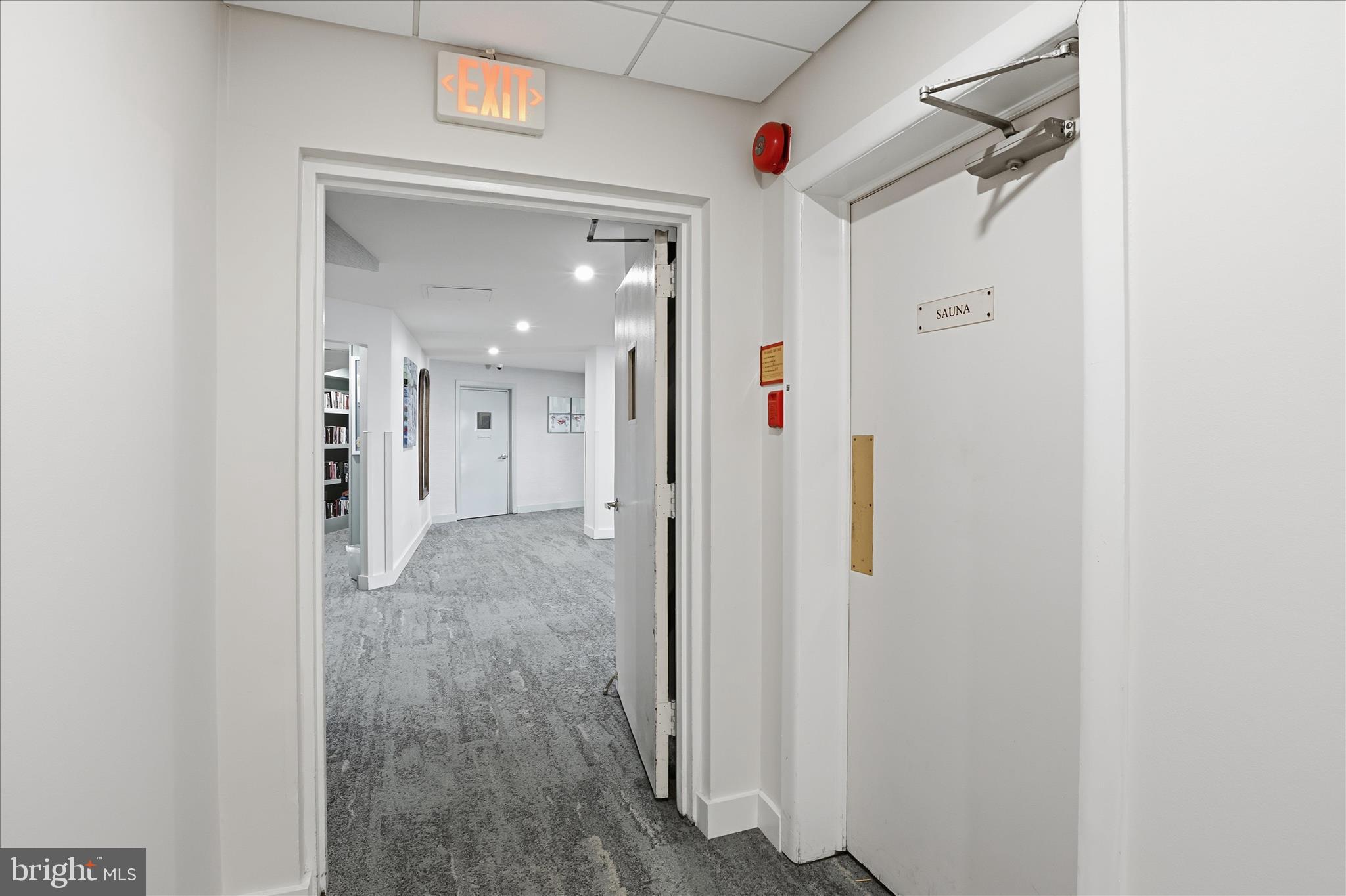 MARINA TOWERS - Residential