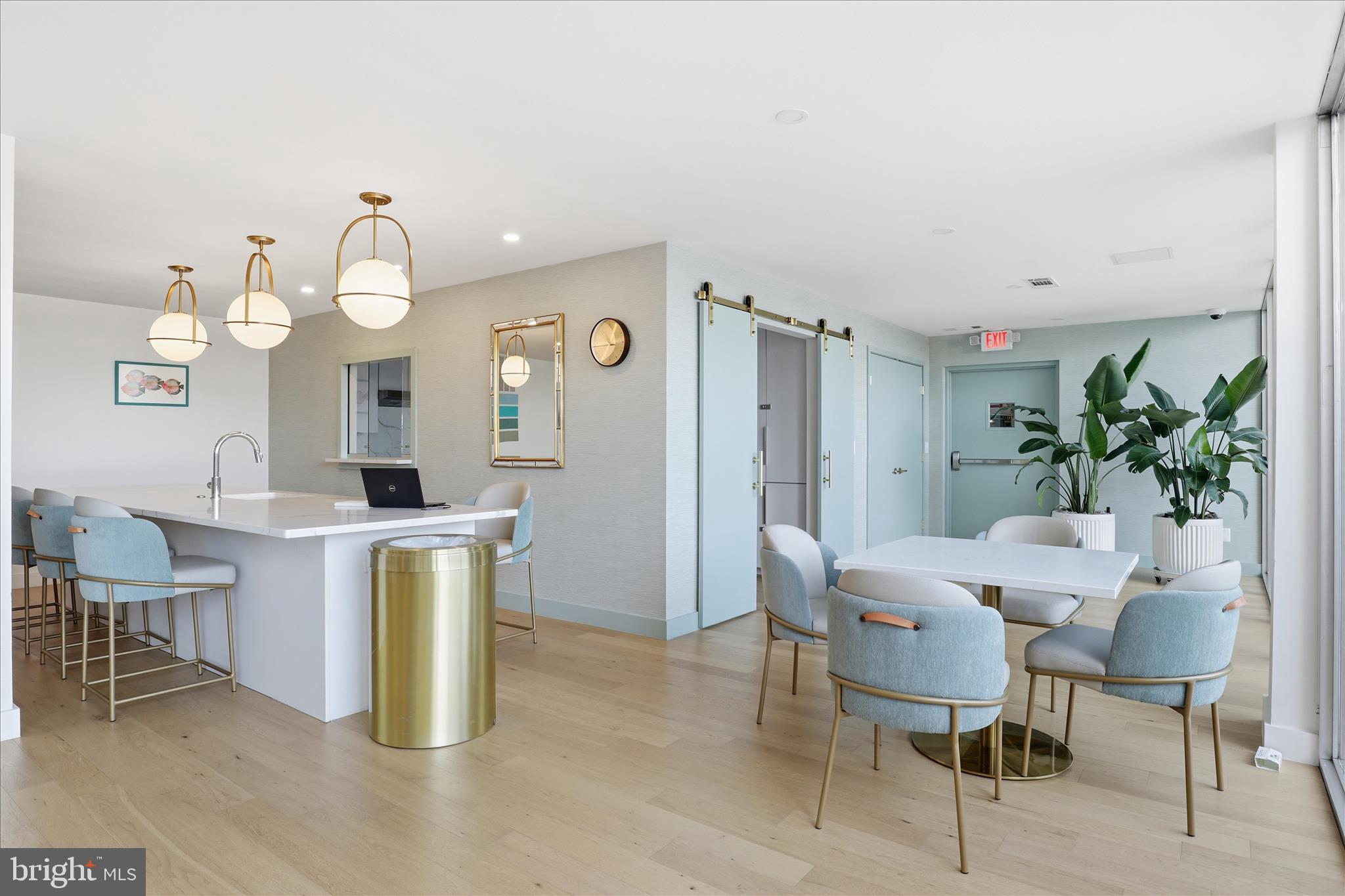 MARINA TOWERS - Residential