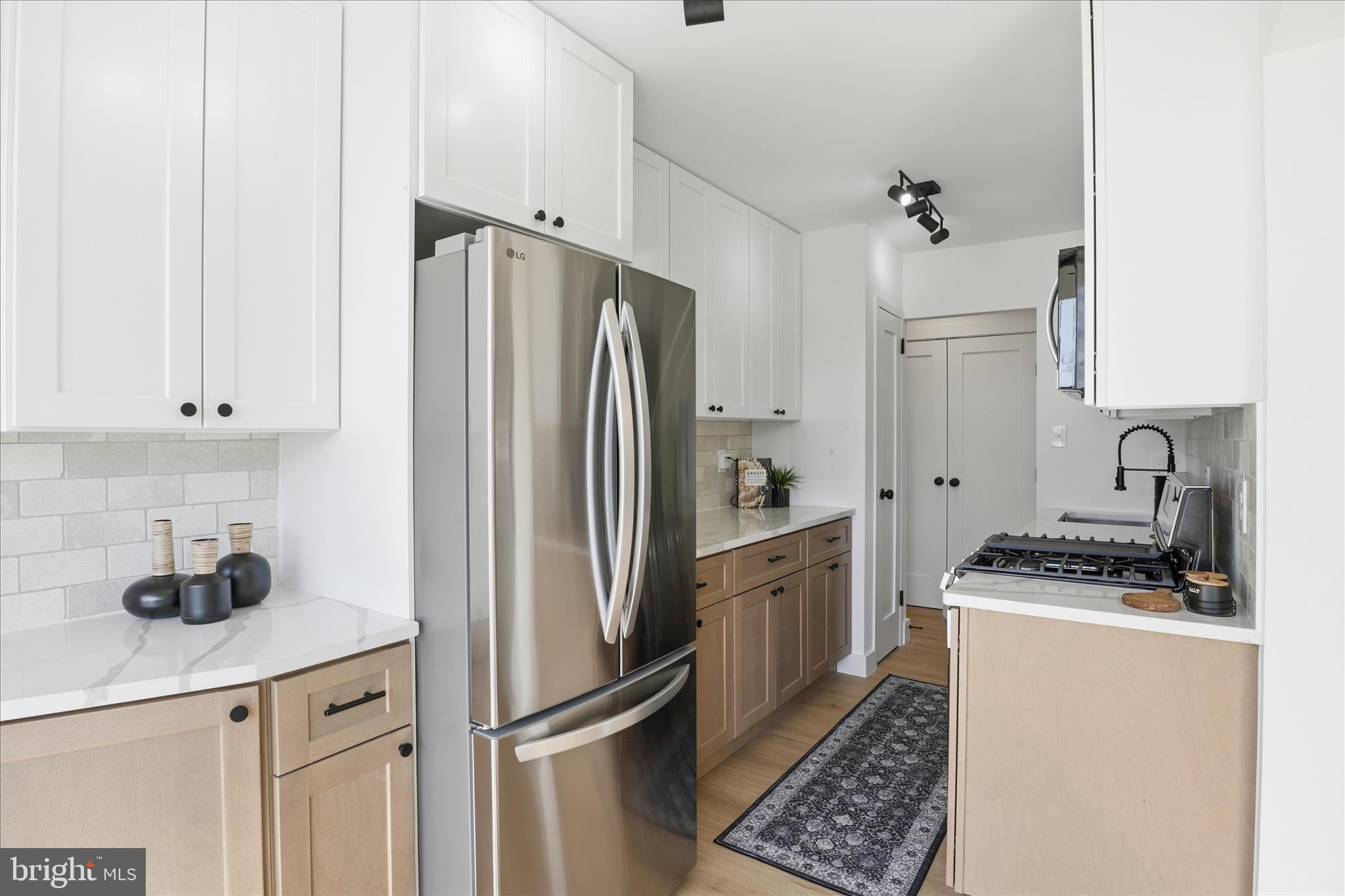 MARINA TOWERS - Residential