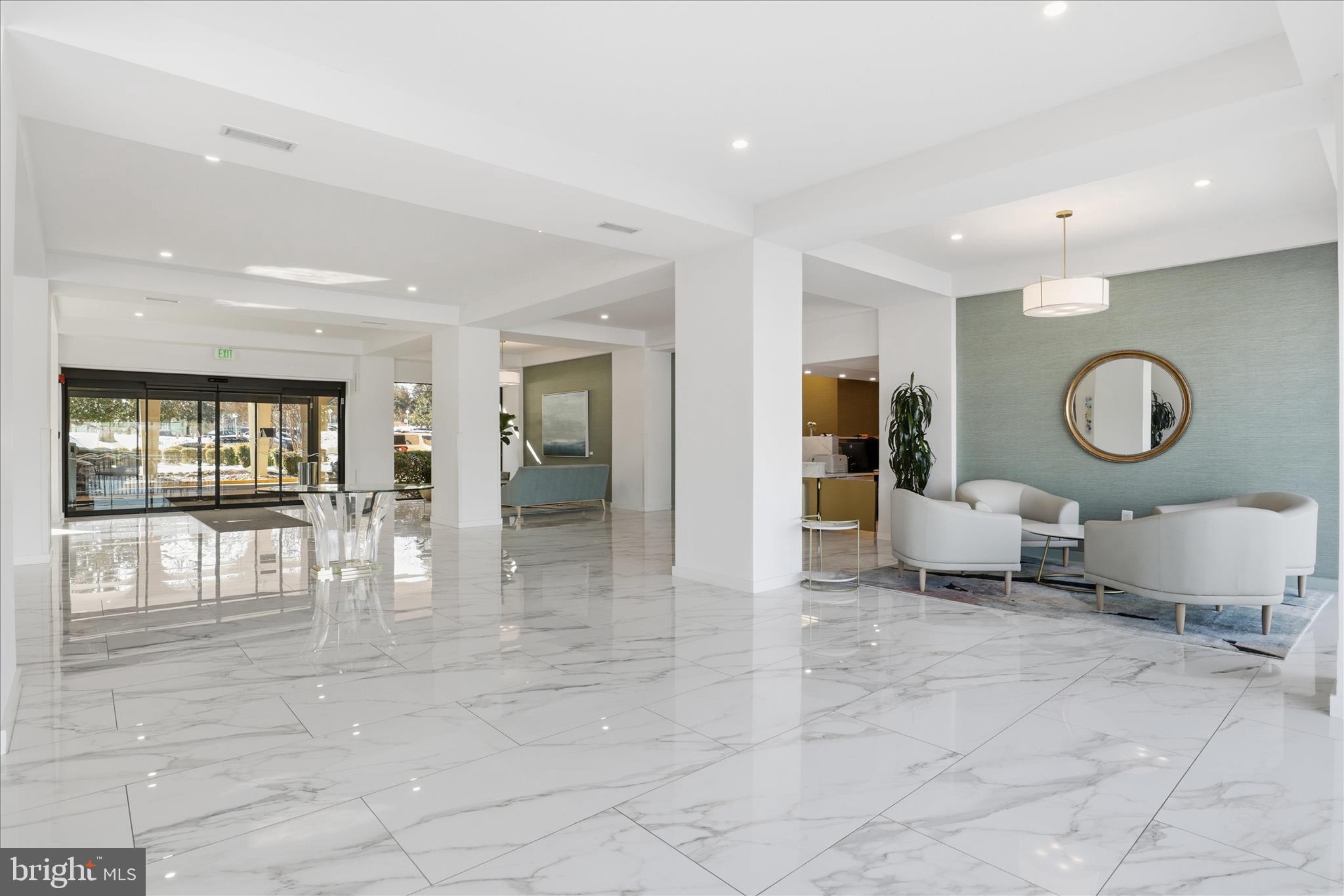 MARINA TOWERS - Residential