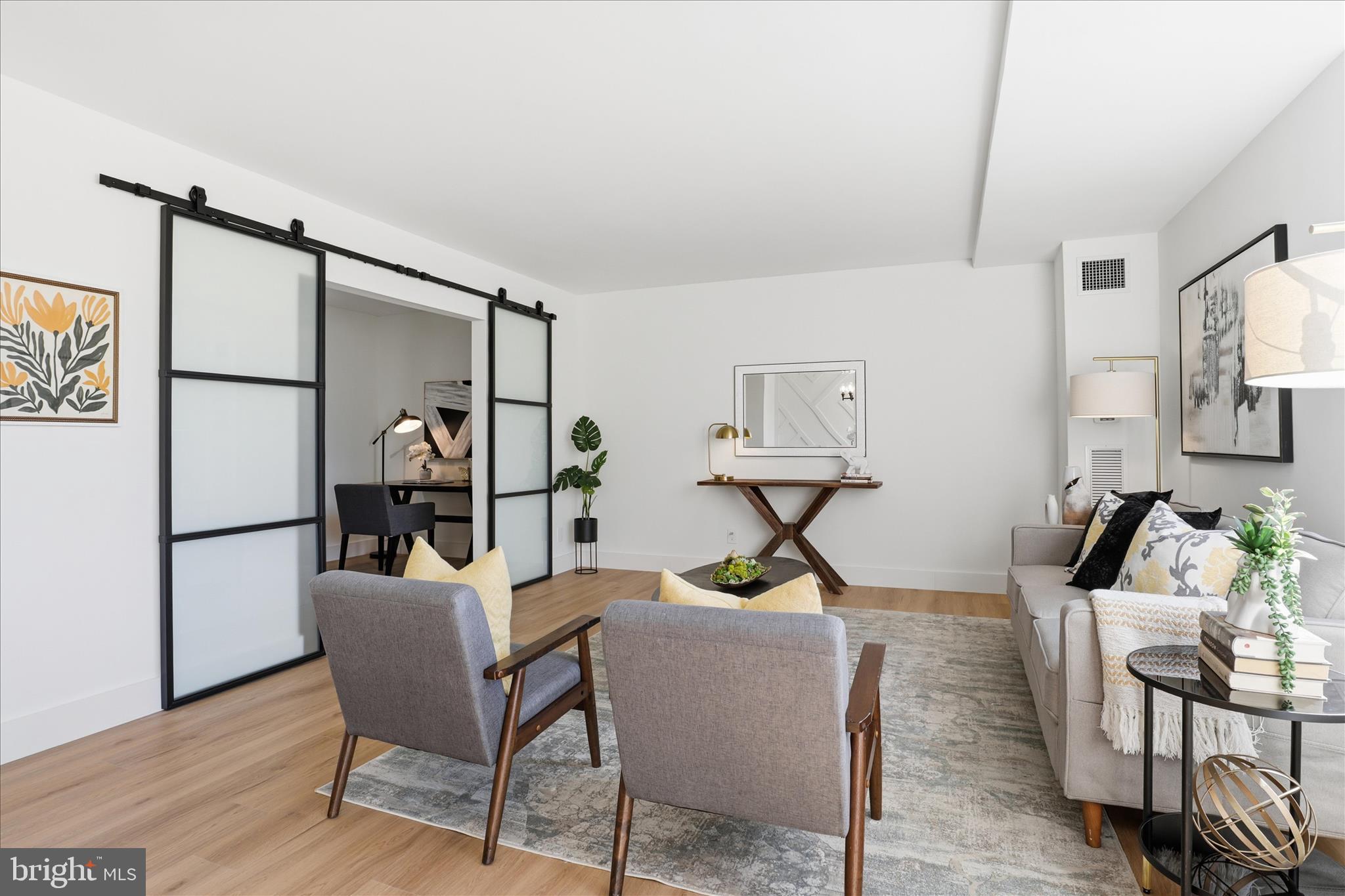 MARINA TOWERS - Residential