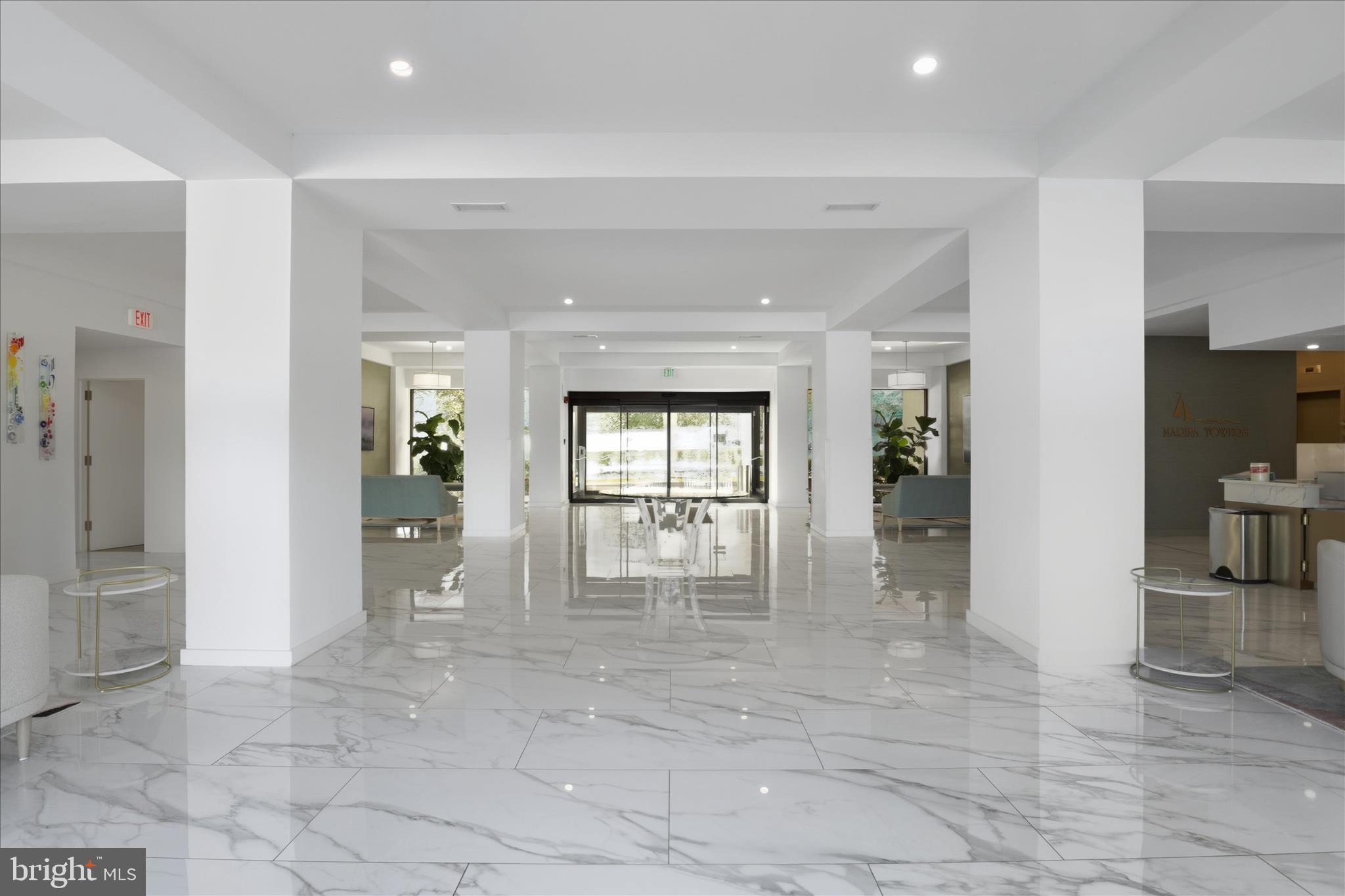 MARINA TOWERS - Residential